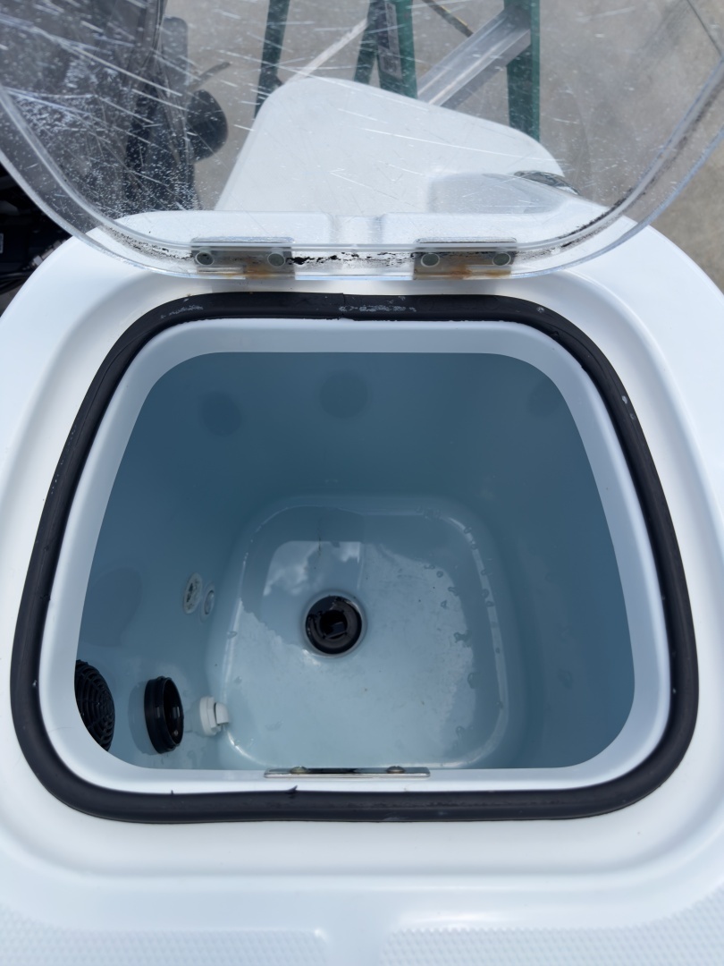 2016 Boston Whaler 350 Outrage - Image 67