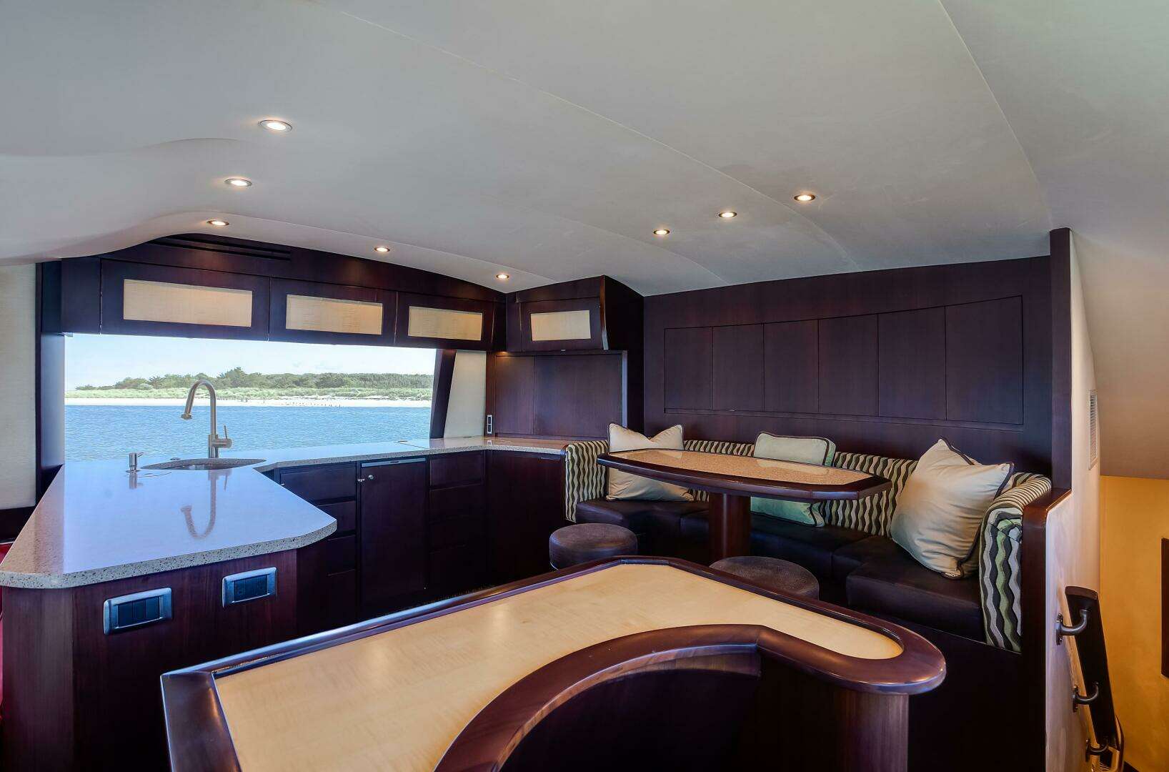 2015 Ocean Yachts 64 Convertible - Image 6