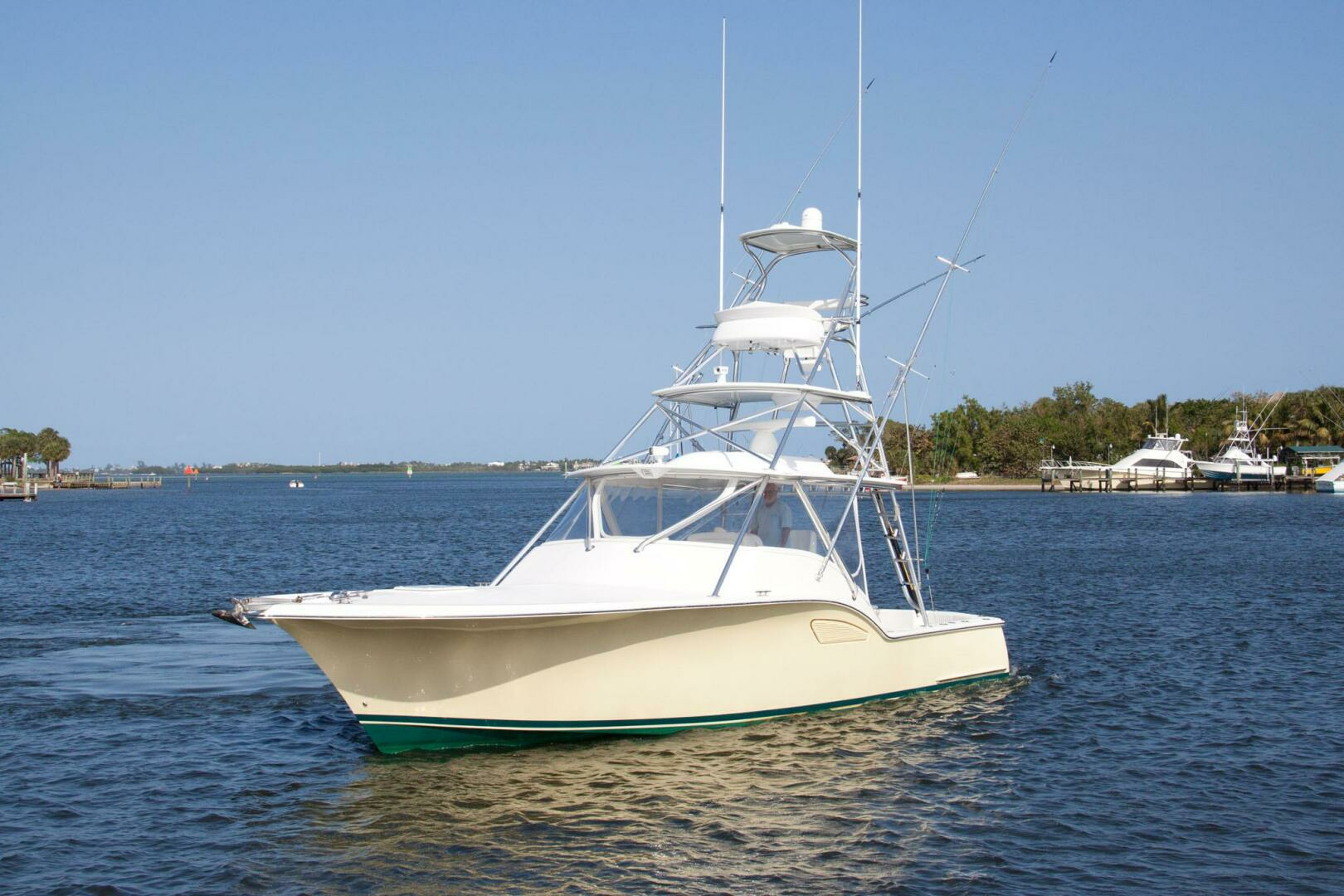 2009 Out Island 38 Custom Express - Image 4
