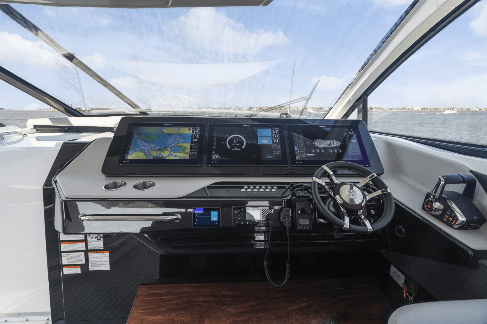 2026 Cruisers Yachts 50GLS OB - Image 99