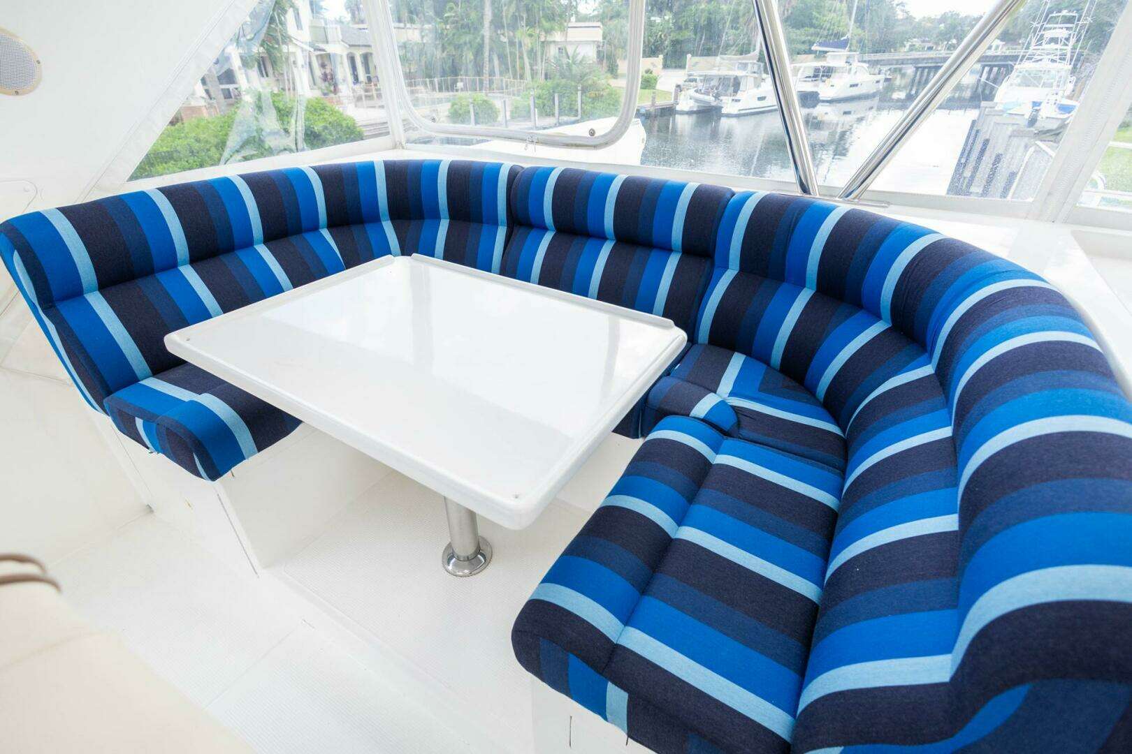 2005 Ocean Alexander Raised Pilothouse Flybridge Sedan - Image 29