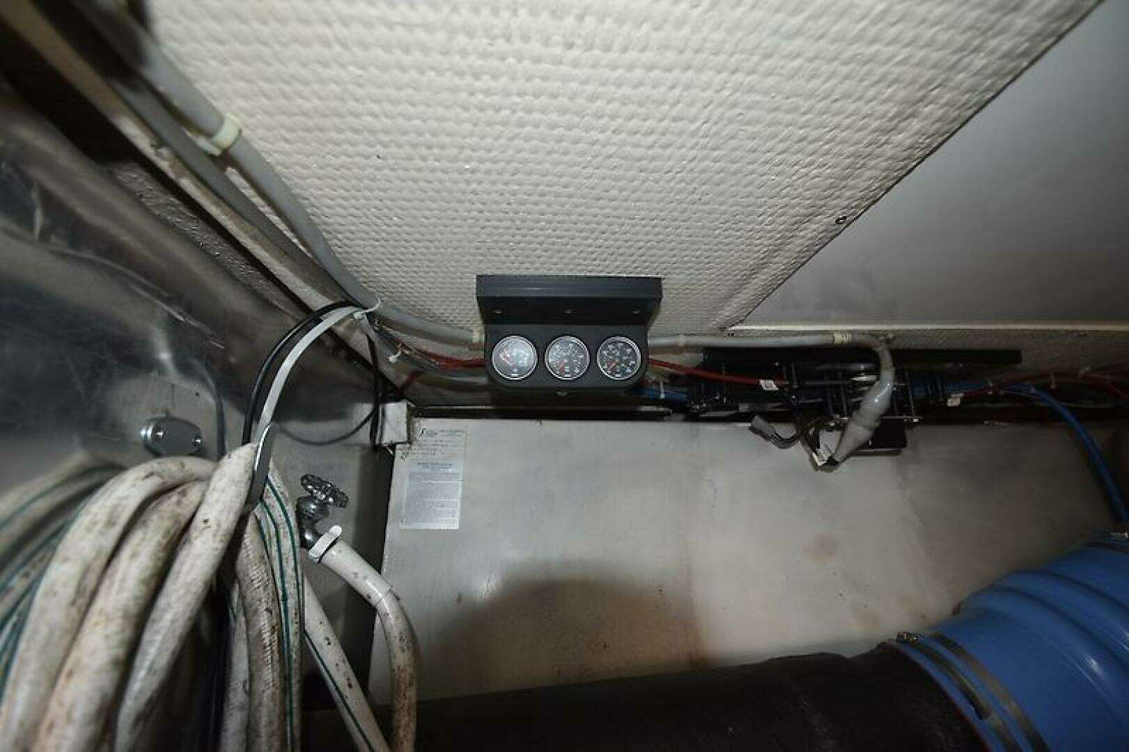 1997 Ocean 48 Convertible - Image 77
