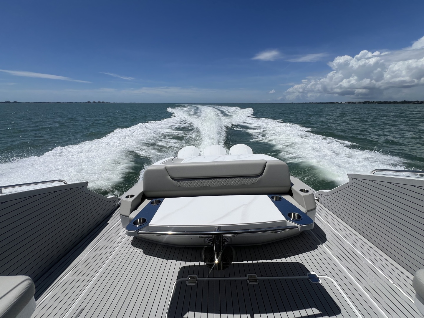 2026 Cruisers Yachts 50GLS OB - Image 45