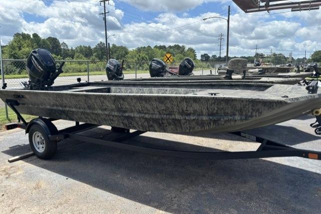 2026 Tracker Grizzly 1860 Utility