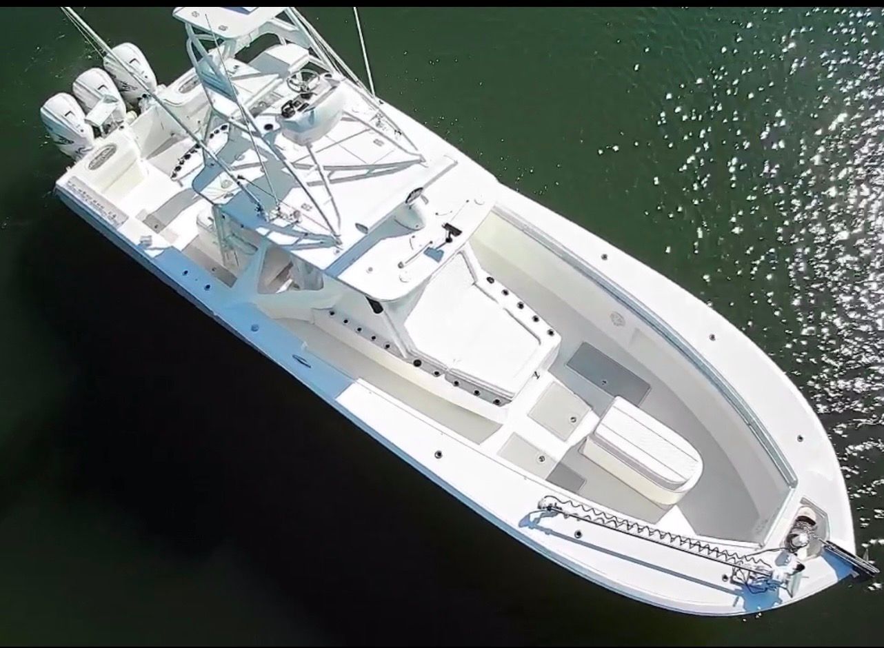 2017 SeaHunter Center Console - 3