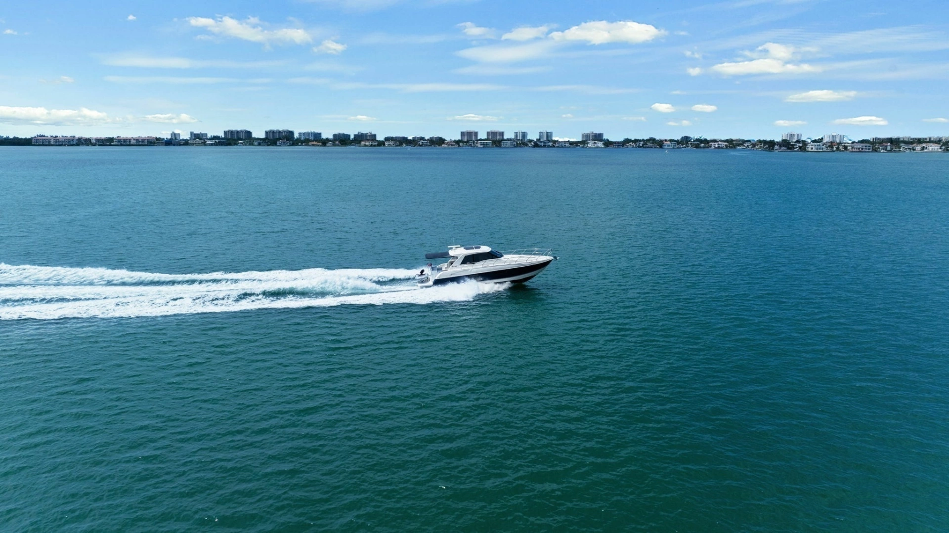 2014 Cruisers Yachts 48 Cantius - Image 70
