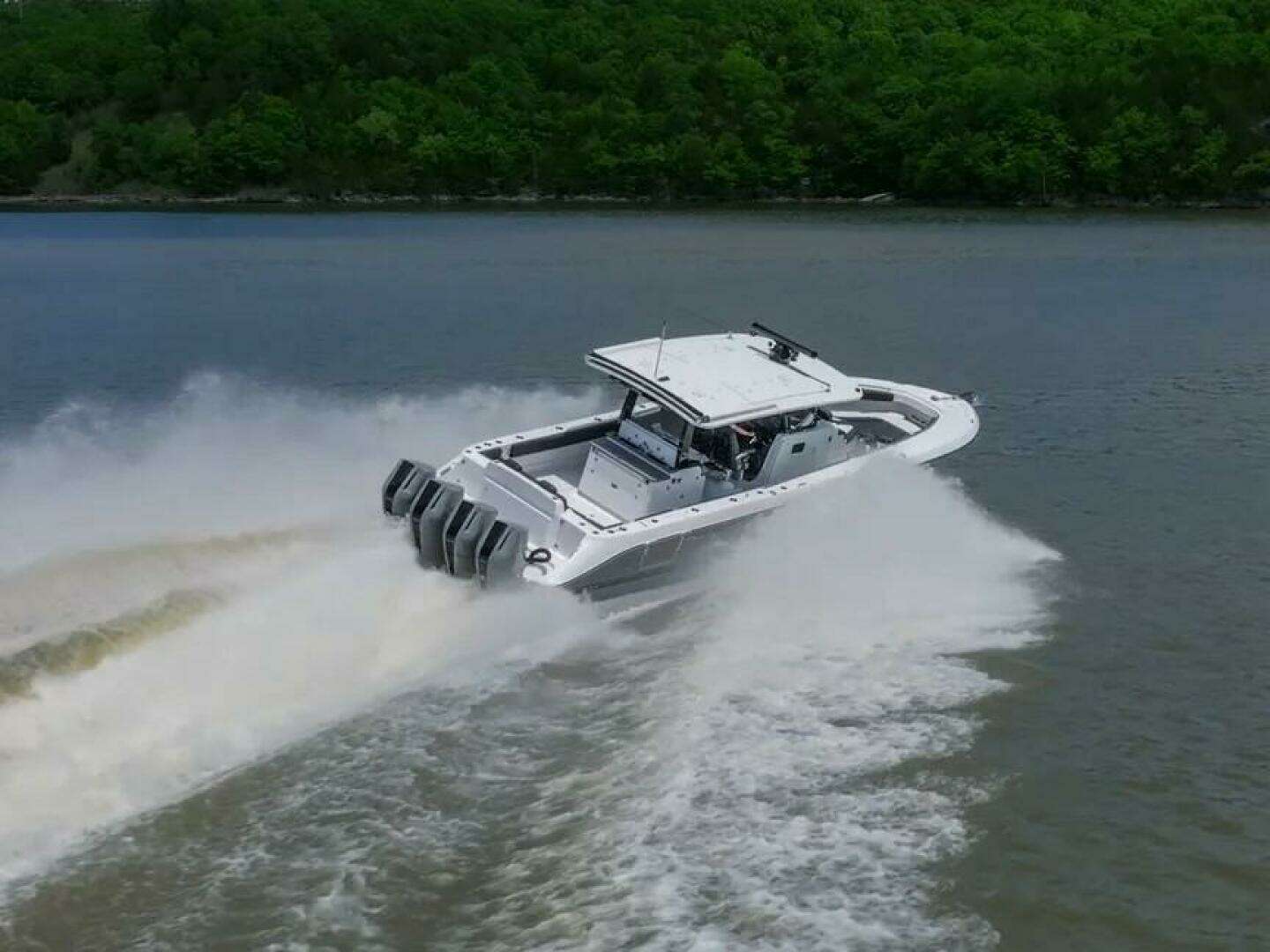 2024 HCB 42 Lujo - Image 5