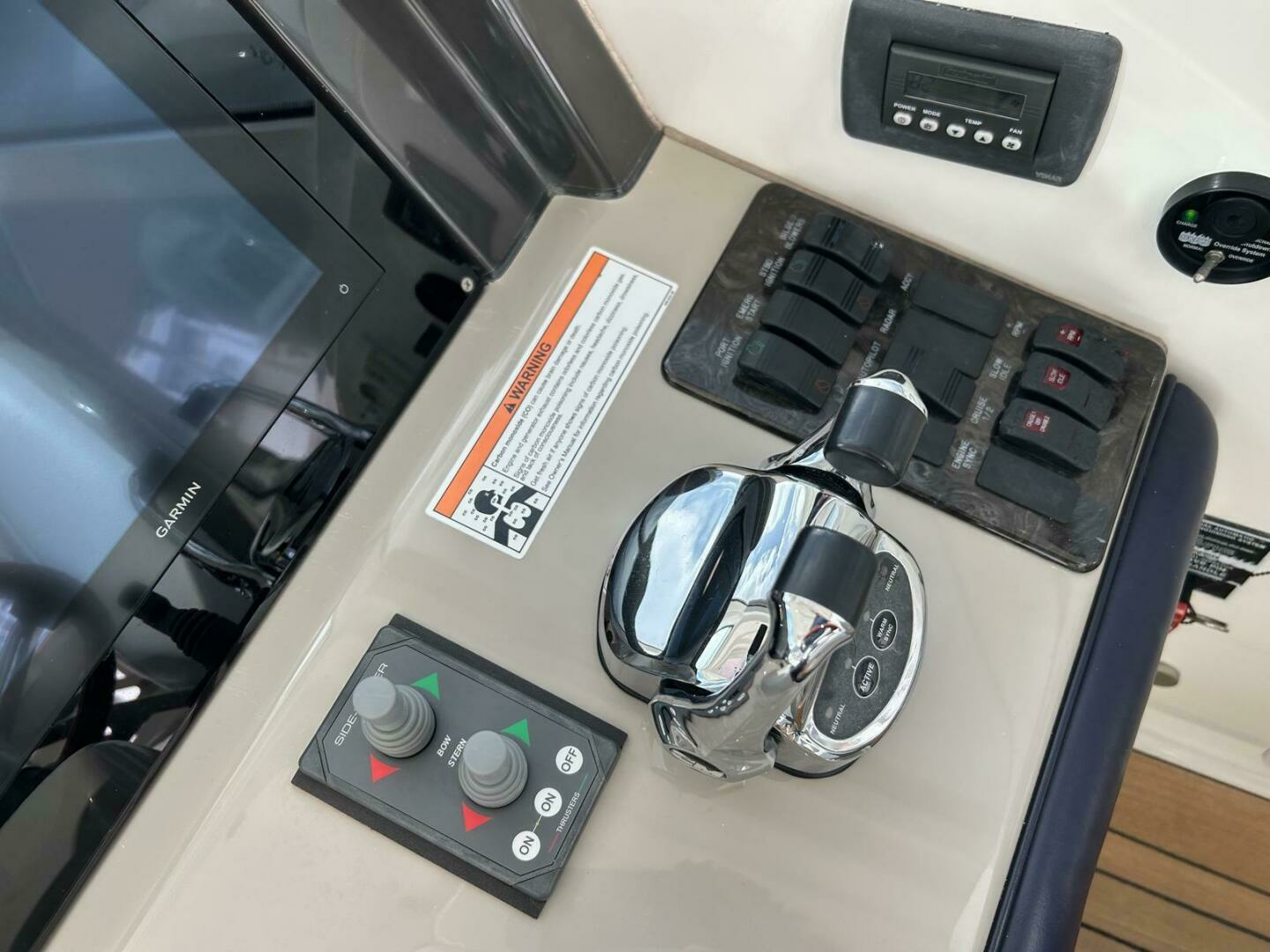 2008 Sea Ray 480 Sundancer - Image 12