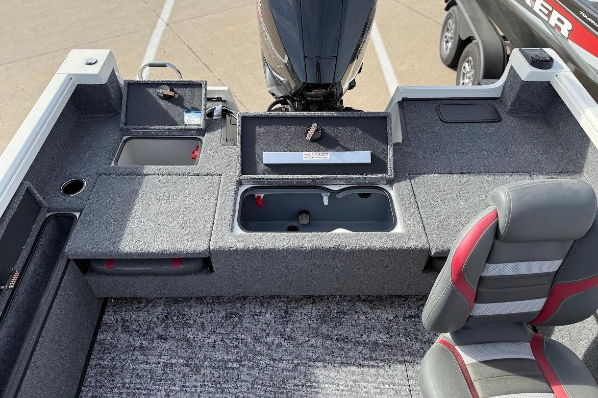 2026 Ranger VS1882SC Reata boat interior with storage compartments and seating.