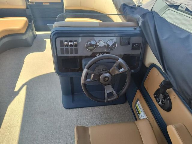 2025 Avalon Aura Pontoon Boats - 17