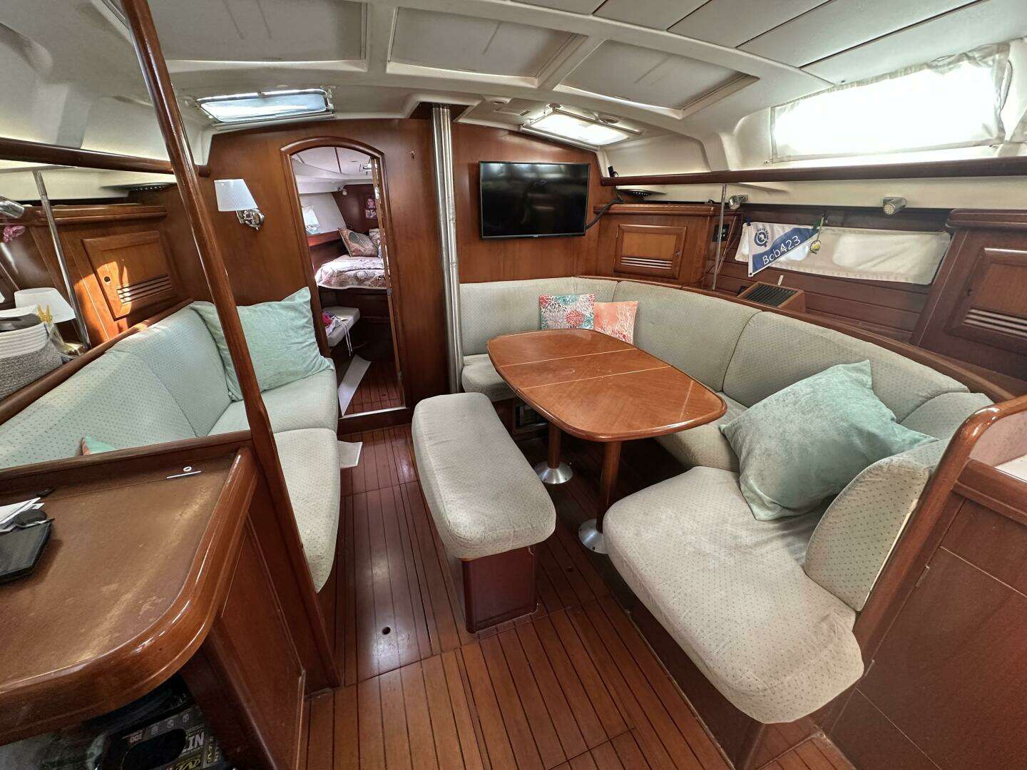 2004 Beneteau 423 - Image 19