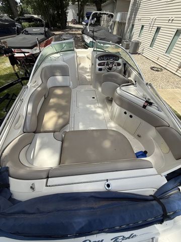 2004 Sea Ray 240 Sundancer - 5