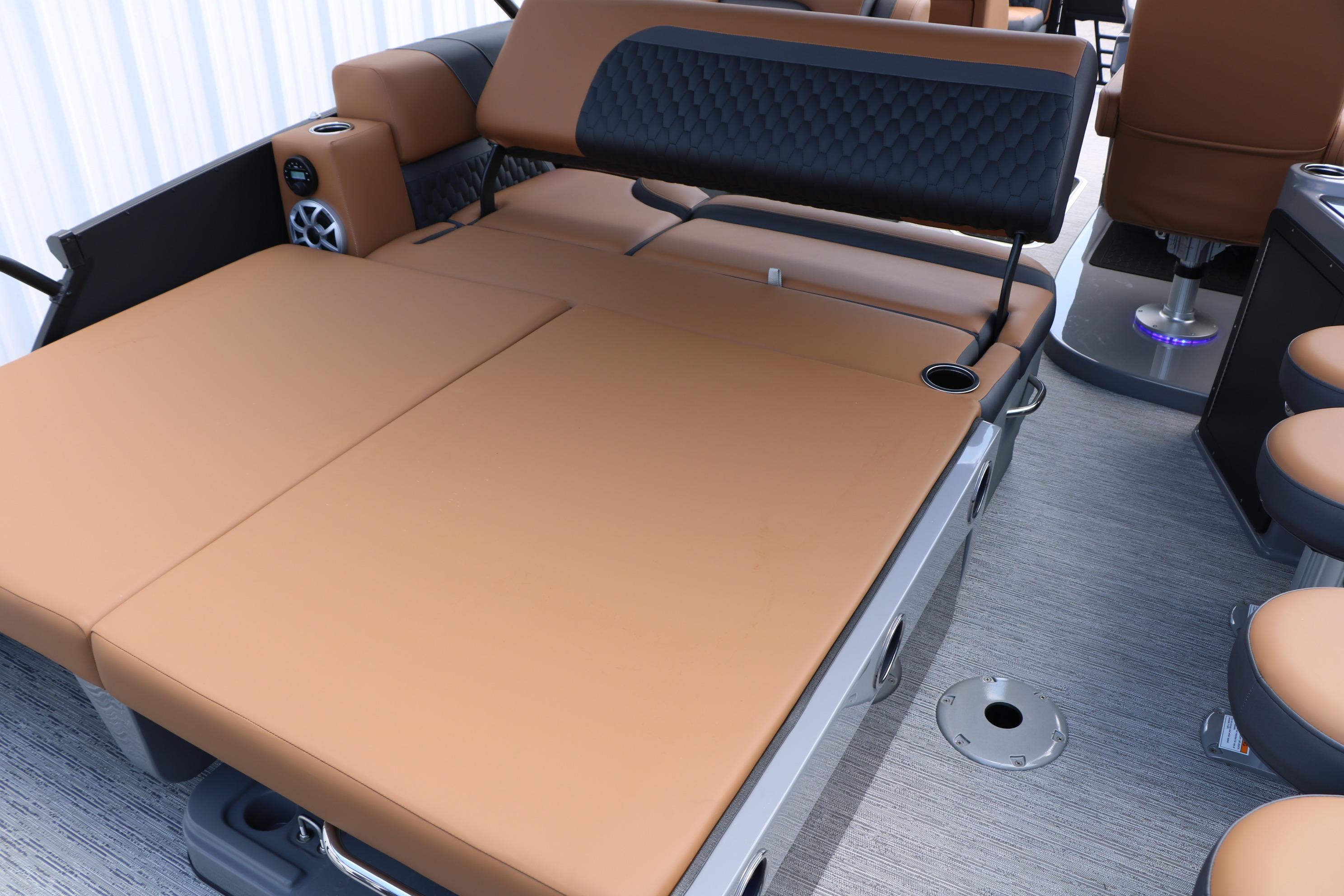 Luxurious seating on 2026 Sylvan L3 DLZ Bar Platinum Edition Tri-Toon boat.