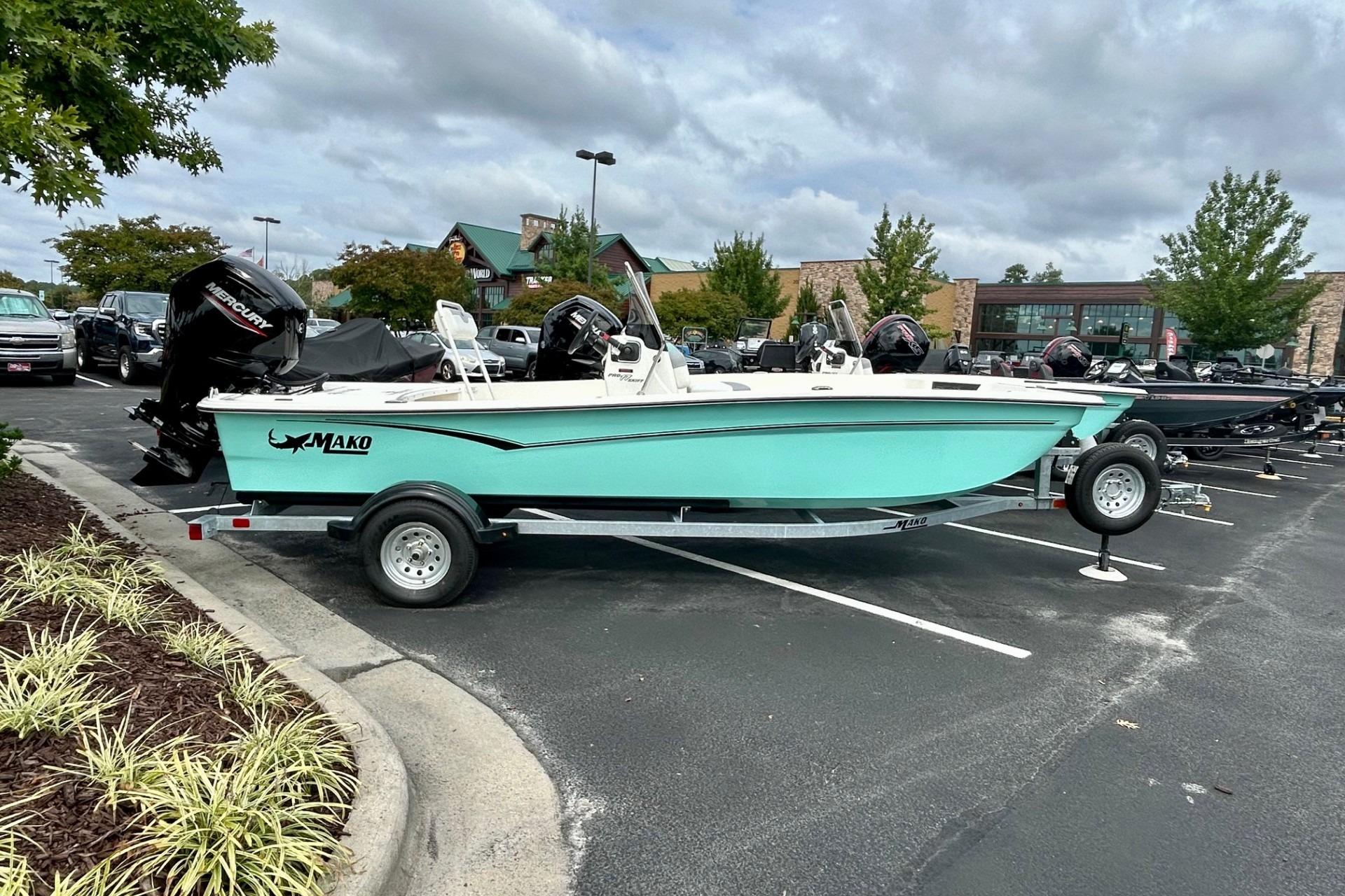 2026 Mako Pro Skiff 17 CC
