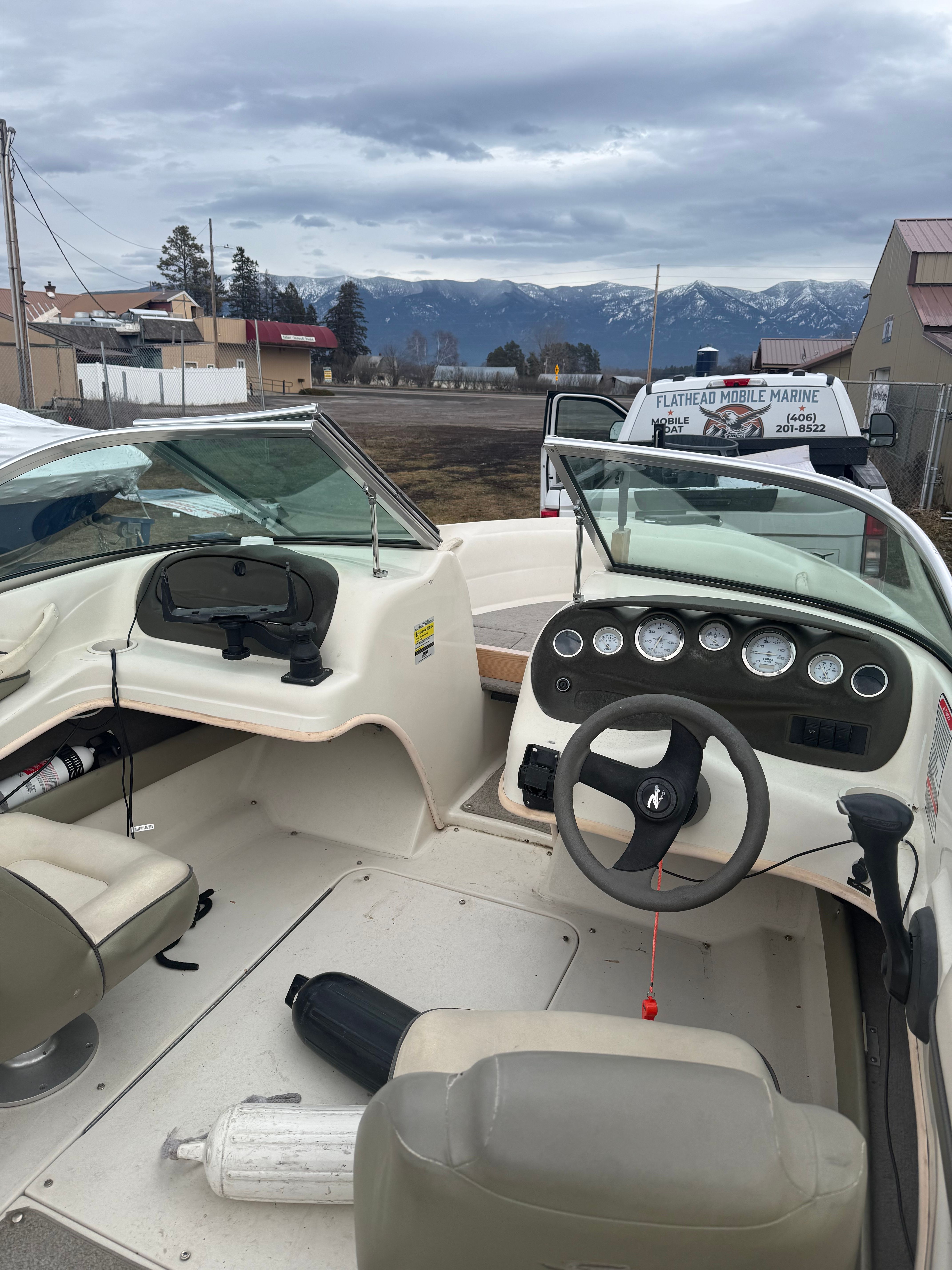 2005 Sea Ray 185 Outboard Sport - 5