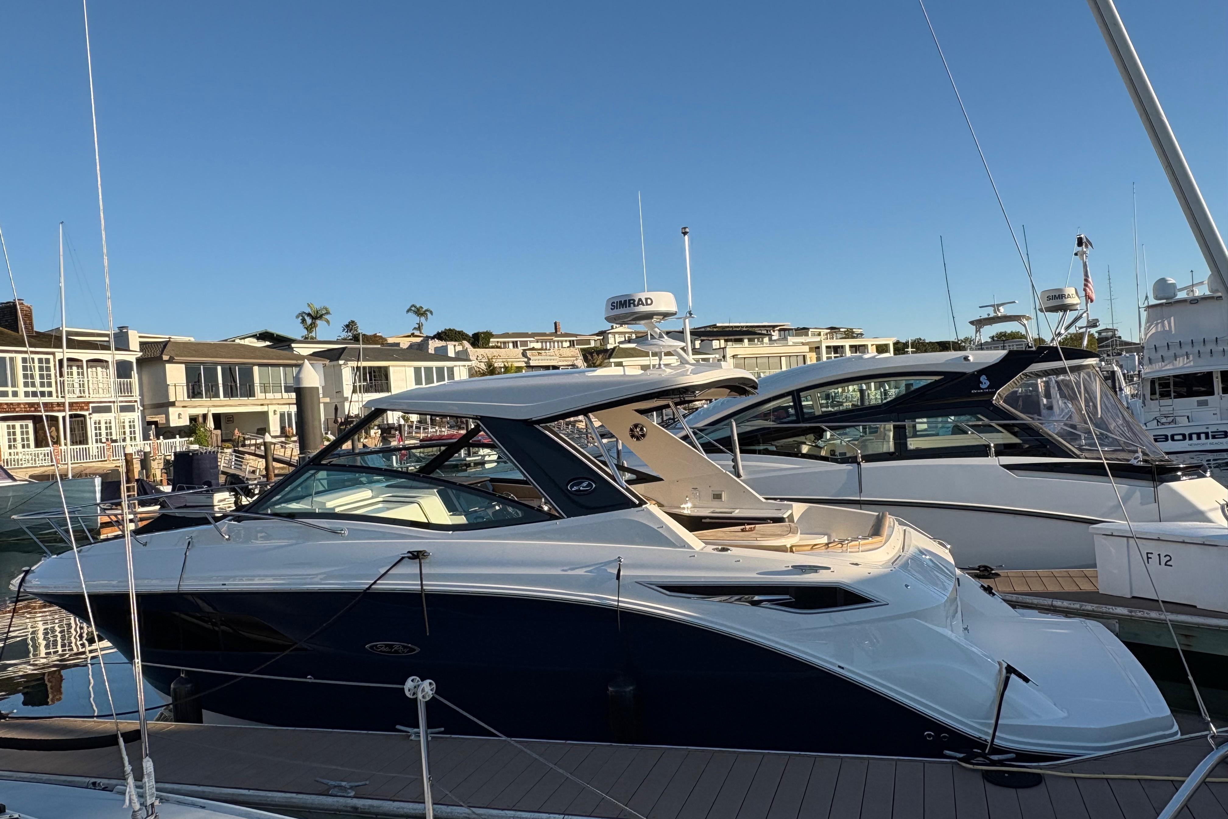2022 Sea Ray Sundancer 320