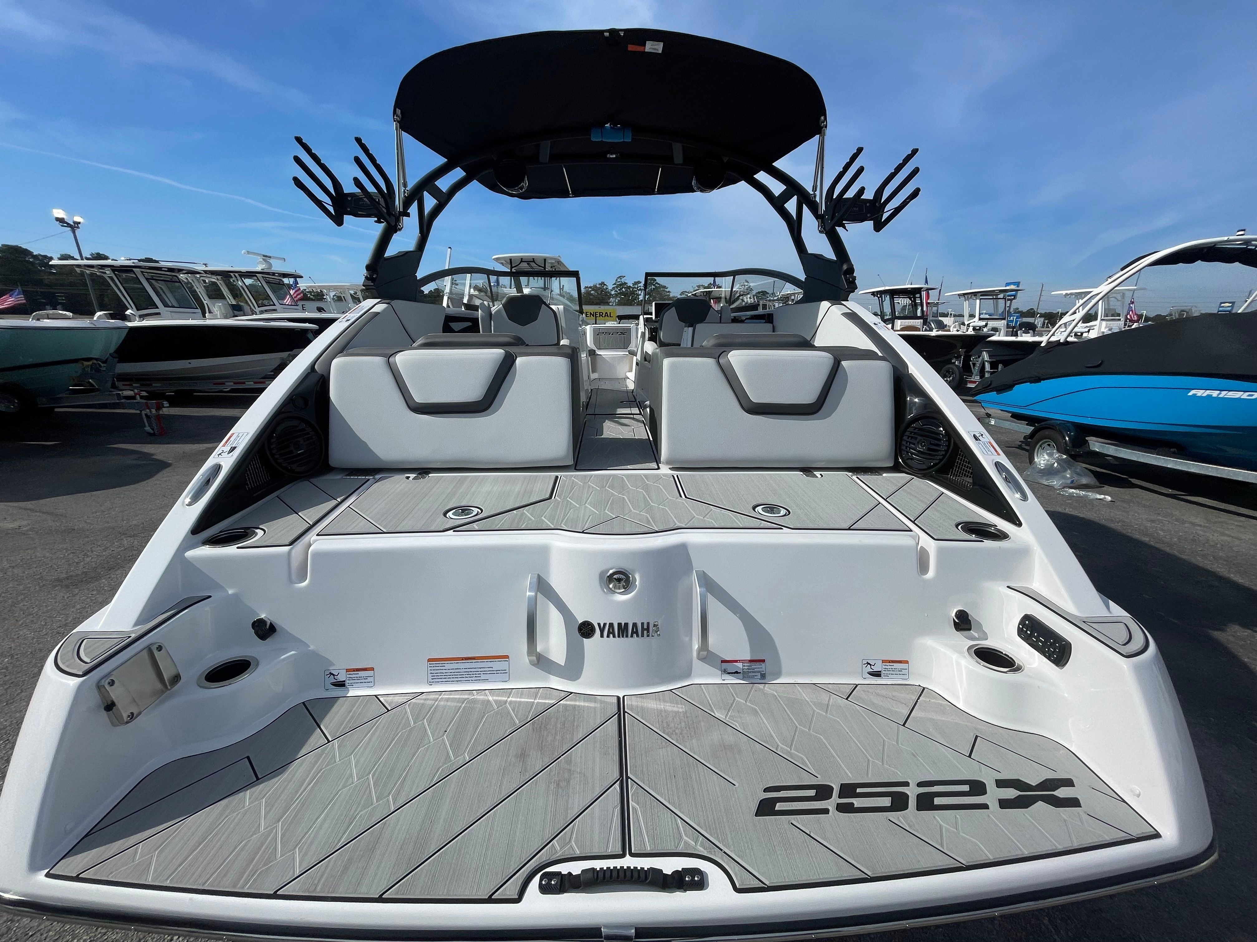 2025 YAMAHA 252 XE - Image 9