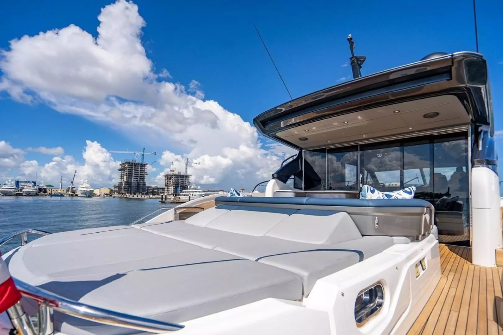 2020 Princess V60 - Image 13