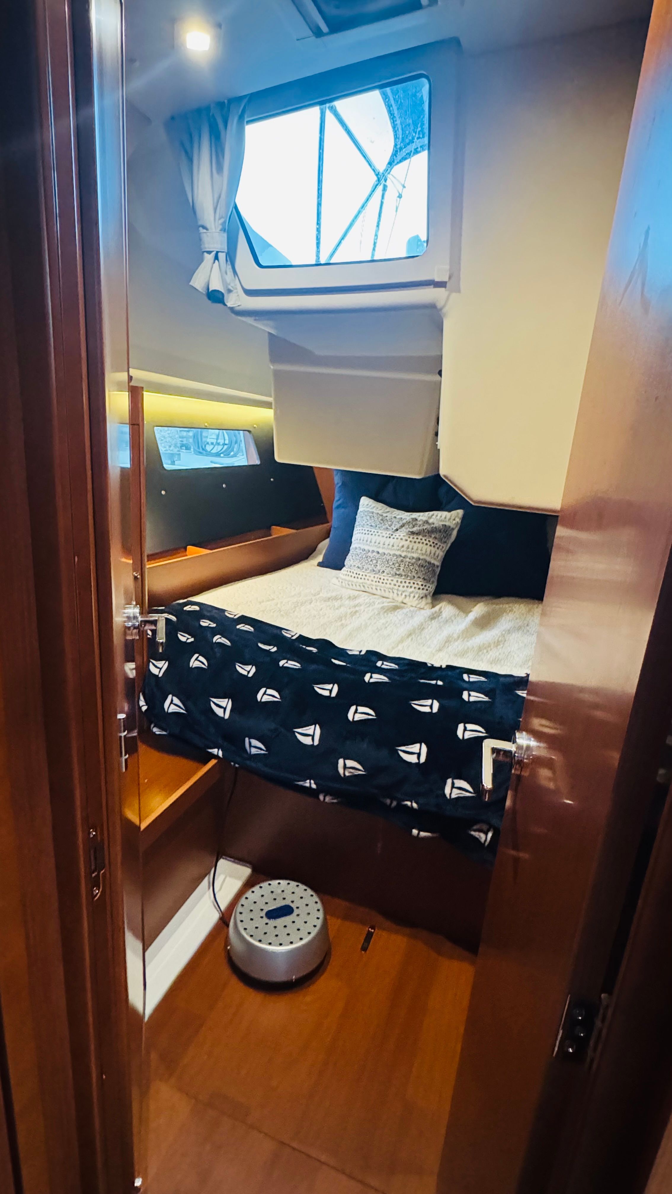 2018 Beneteau Oceanis 41.1 - 17