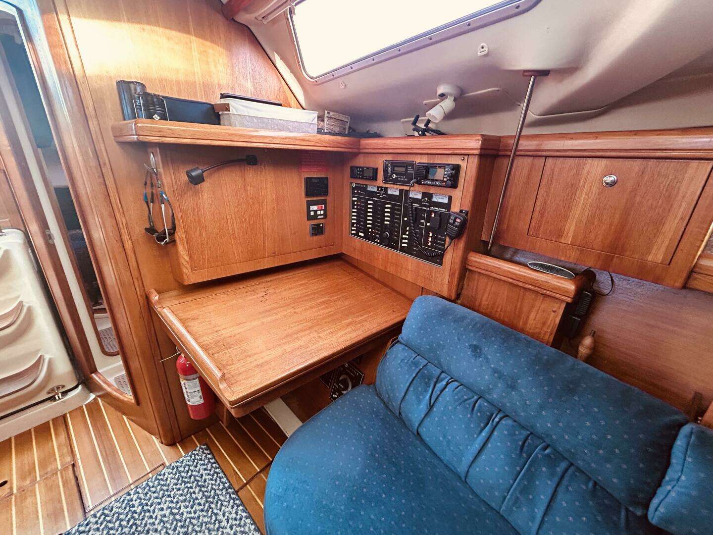 2003 Hunter 386 - Image 23