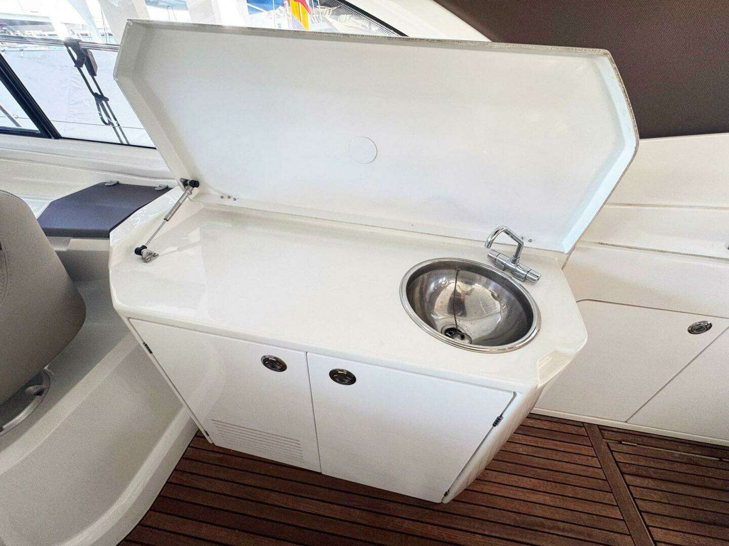 2015 Beneteau Gran Turismo 44 - Image 17