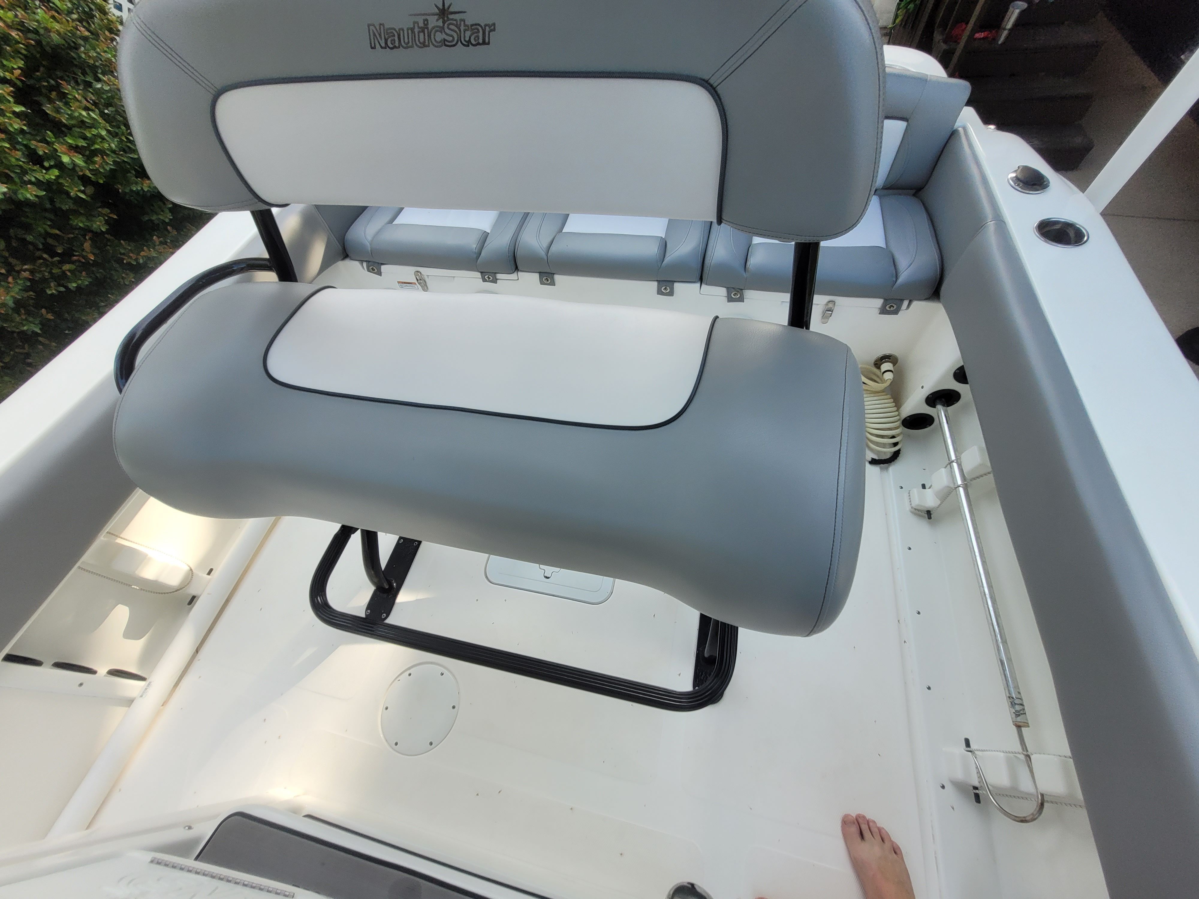 2022 NauticStar 2102 Legacy - 9