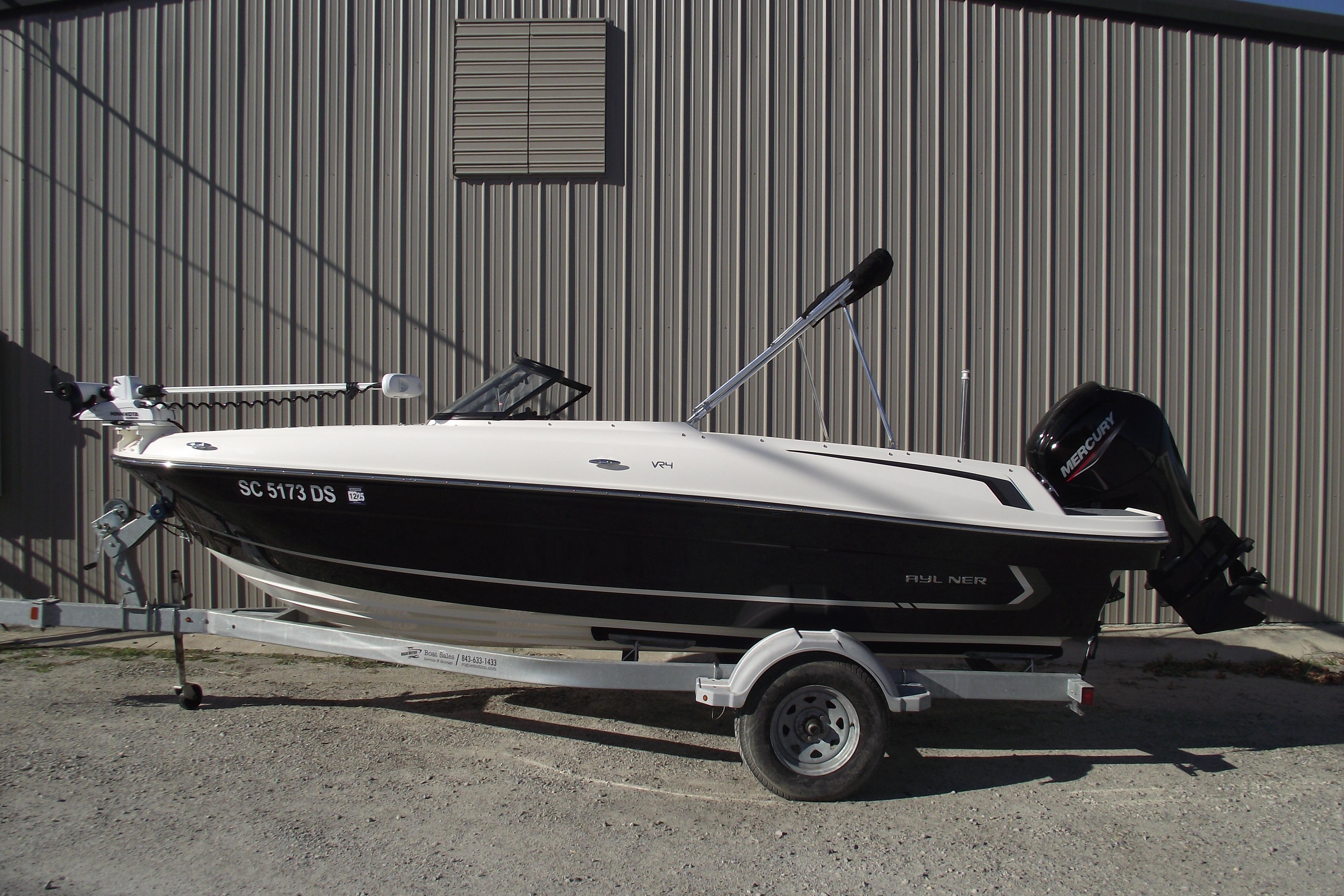 2022 Bayliner VR4 Bowrider OB
