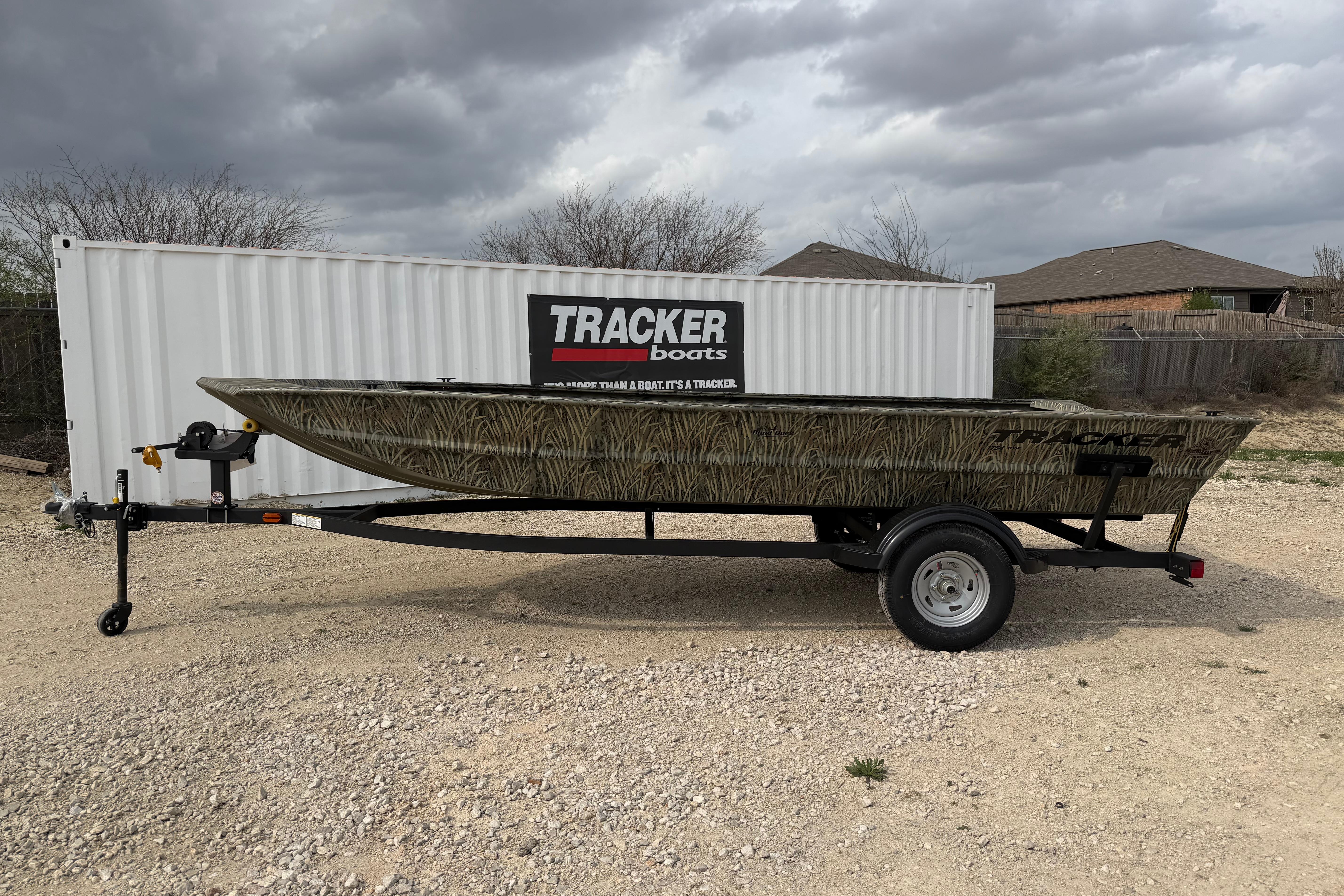 2026 Tracker Grizzly 1754 Utility
