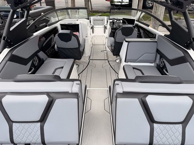 2026 Yamaha Boats 255XE - 35