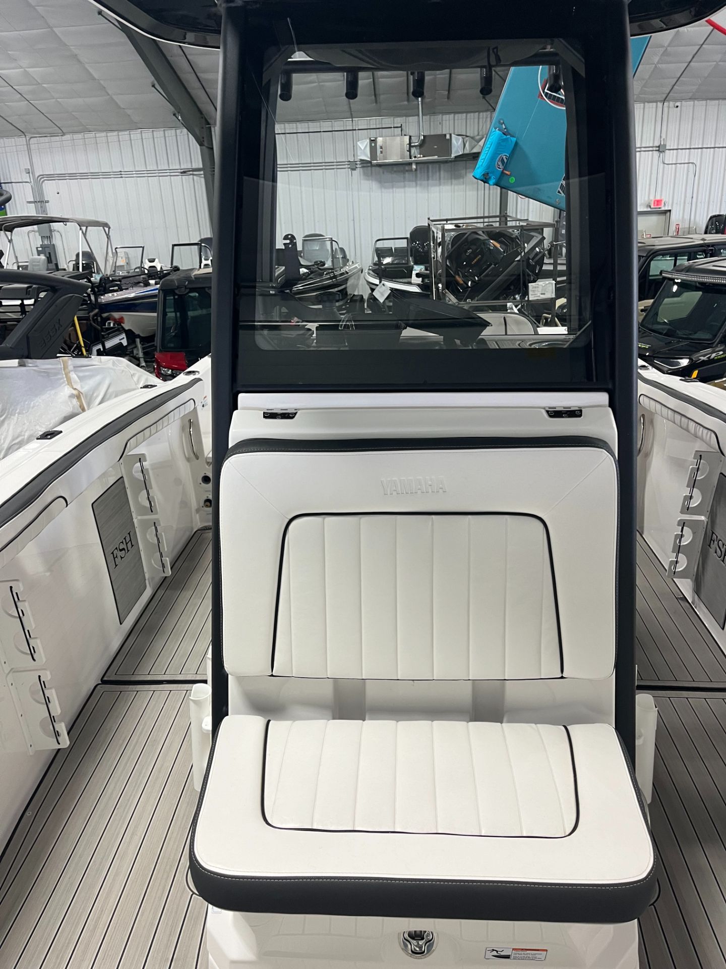 2023 Yamaha Boats 252 FSH Sport - 9