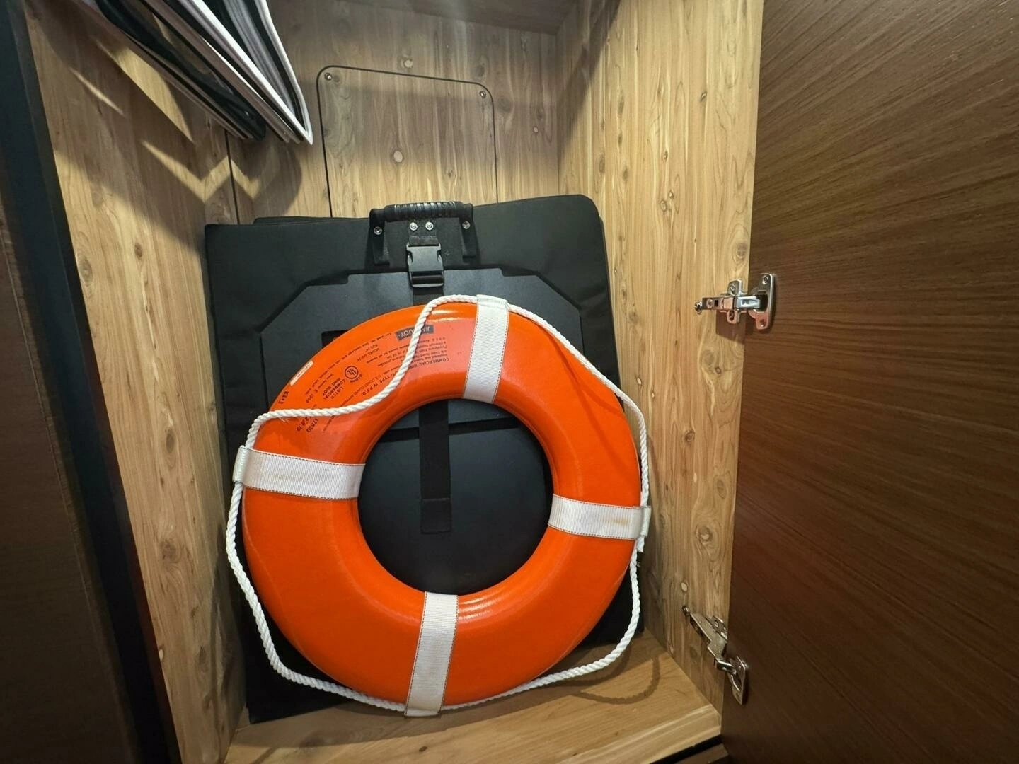 2016 Sea Ray 470 Sundancer - Image 21