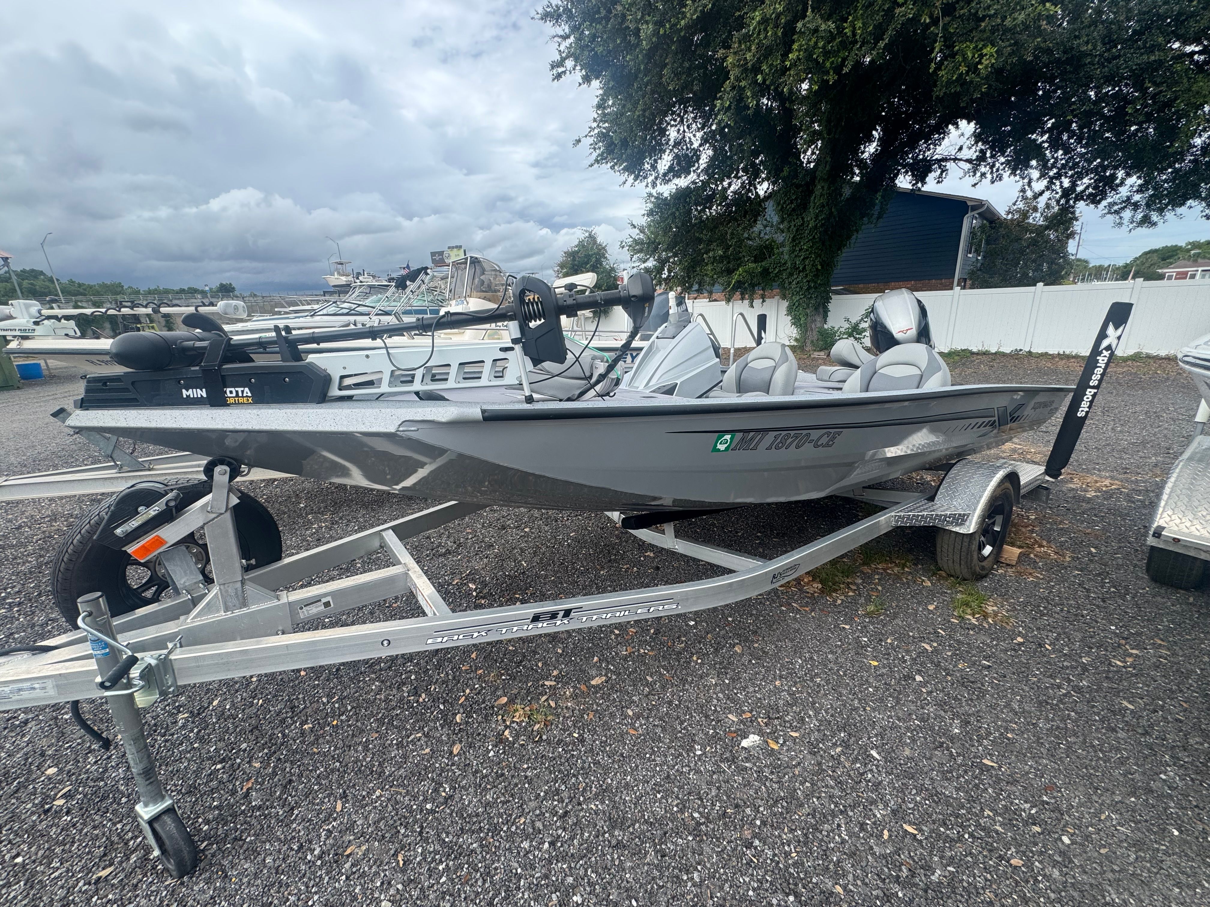2023 Xpress 17 HTC Crappie