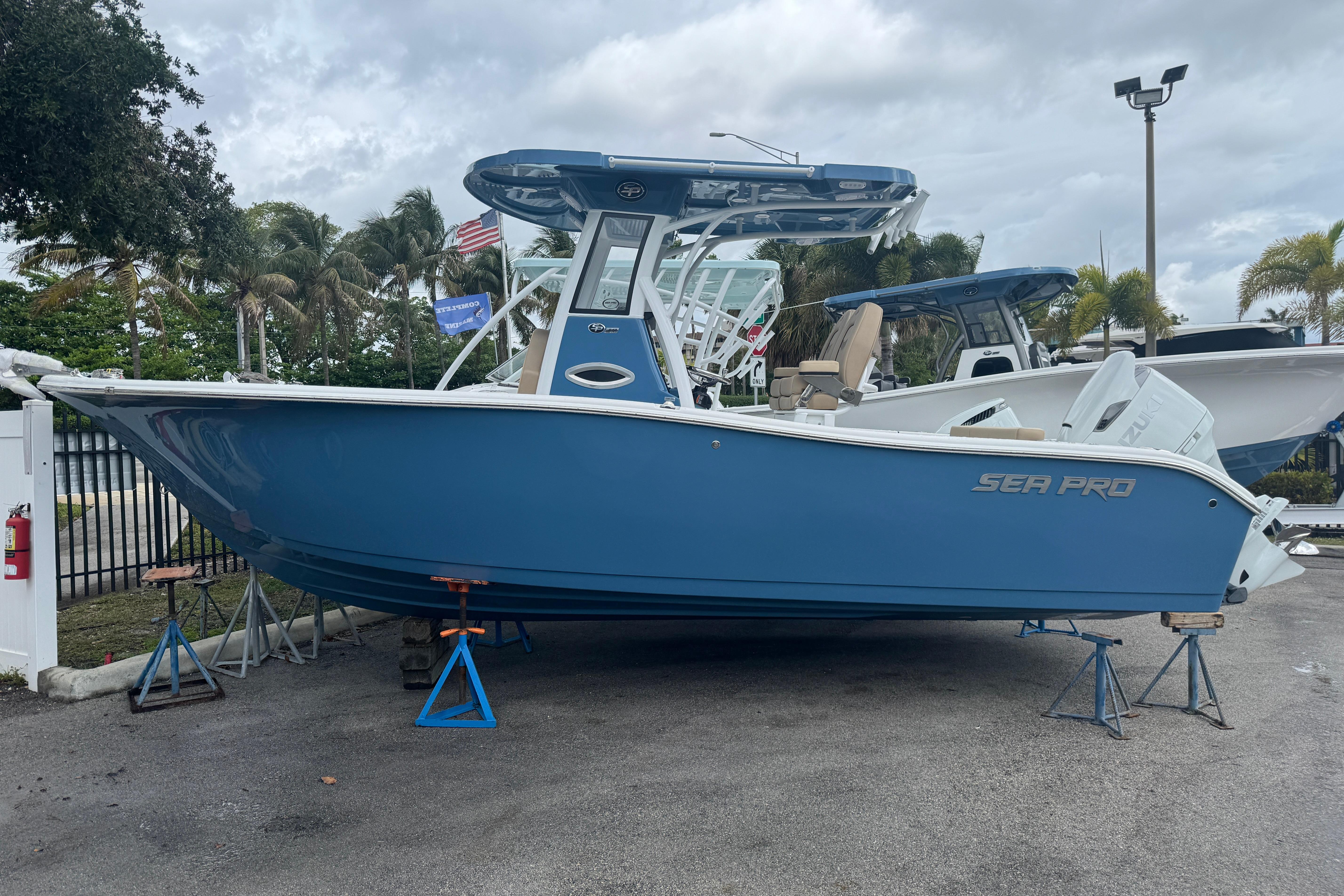 2026 Sea Pro 242 Center Console