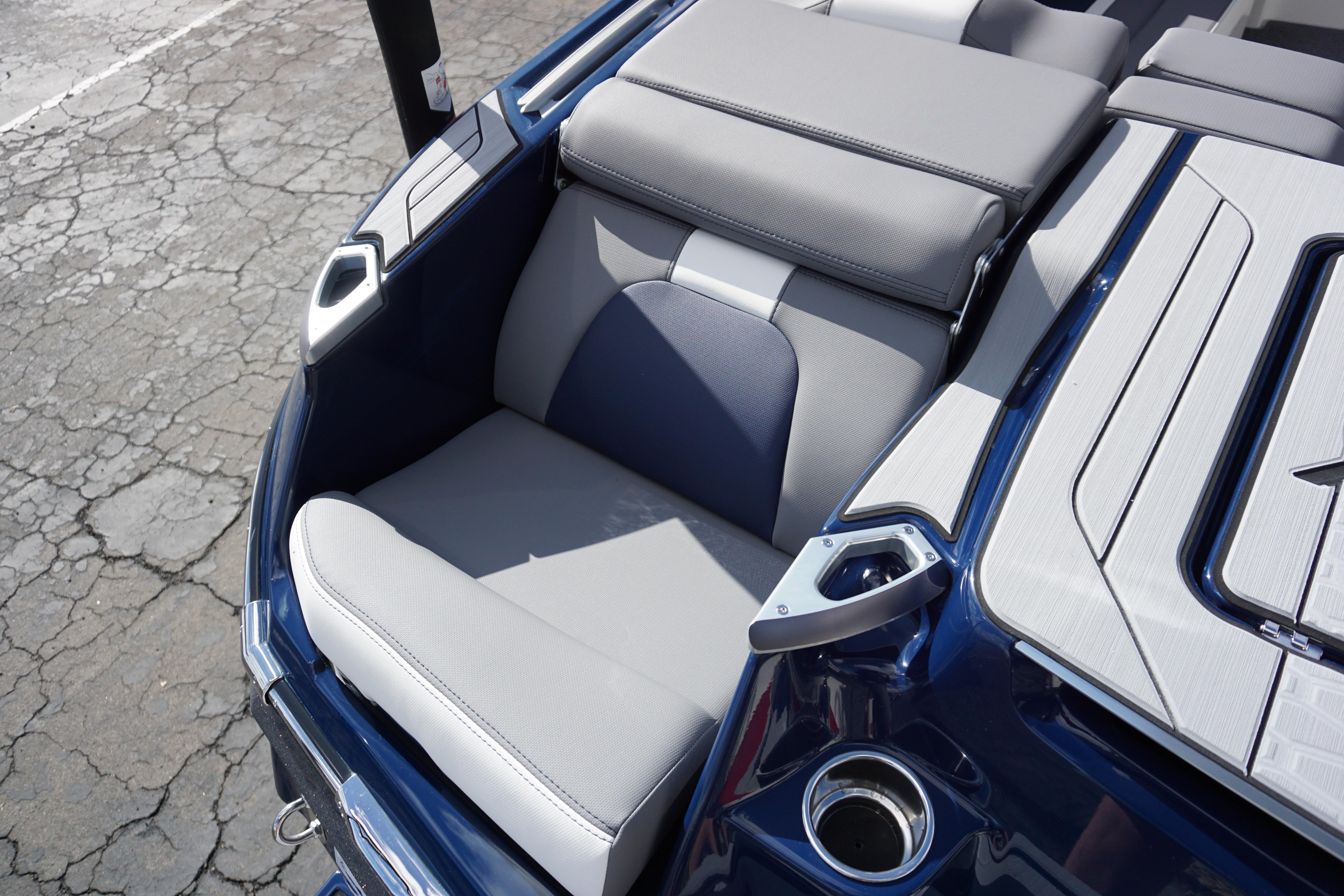 2025 MasterCraft X24 Supercharged 6.2L - 9K Rebate Eligible - 14