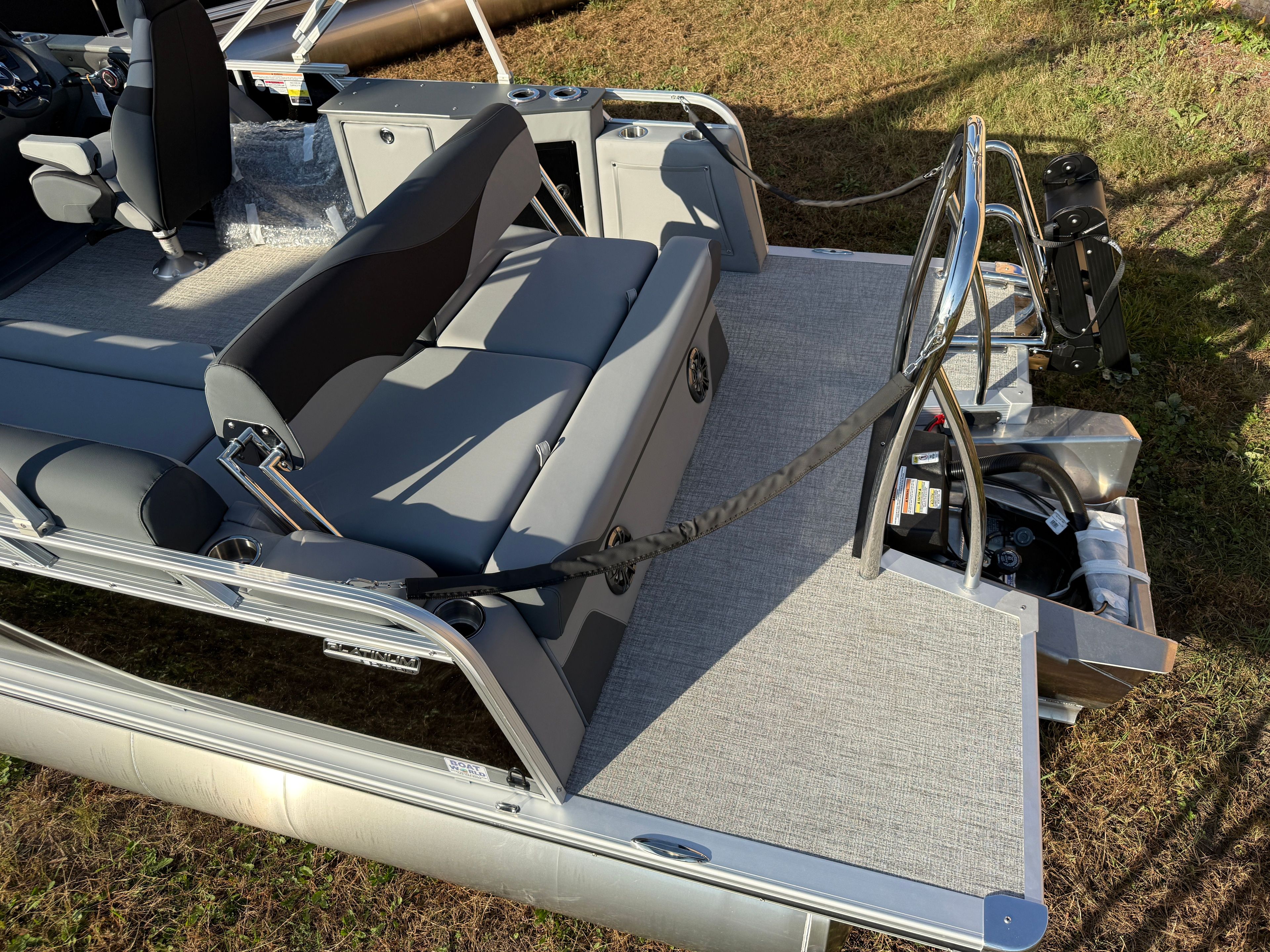 2026 Tahoe LTZ 200HP CRB 2385 Cruise Rear Bench Tritoon