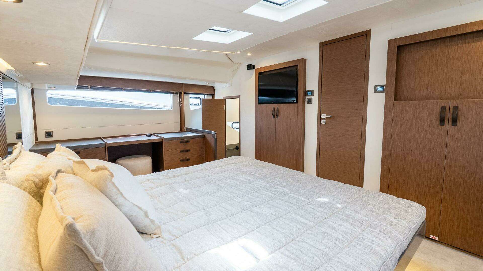 2027 Prestige M48 - Image 42