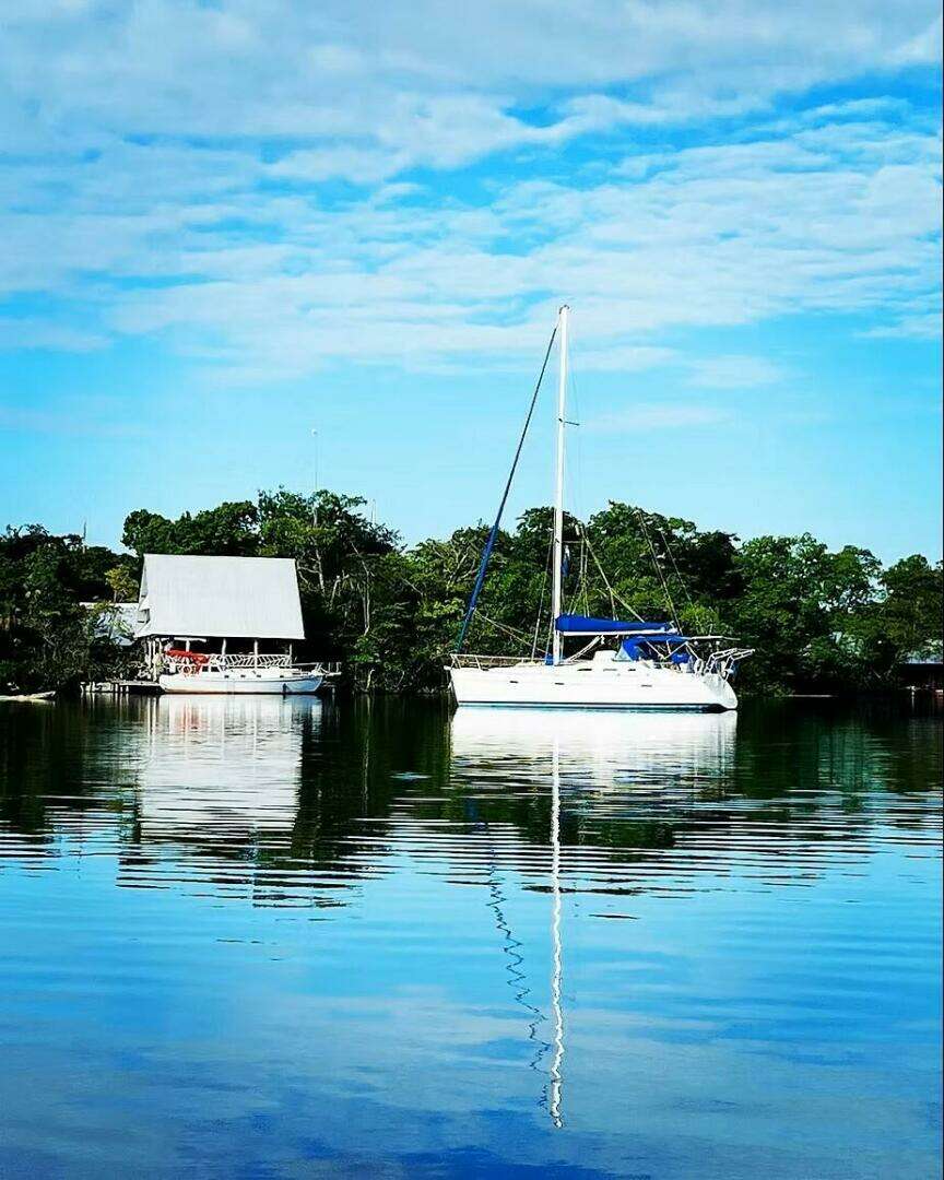 2002 Beneteau 393 - Image 2