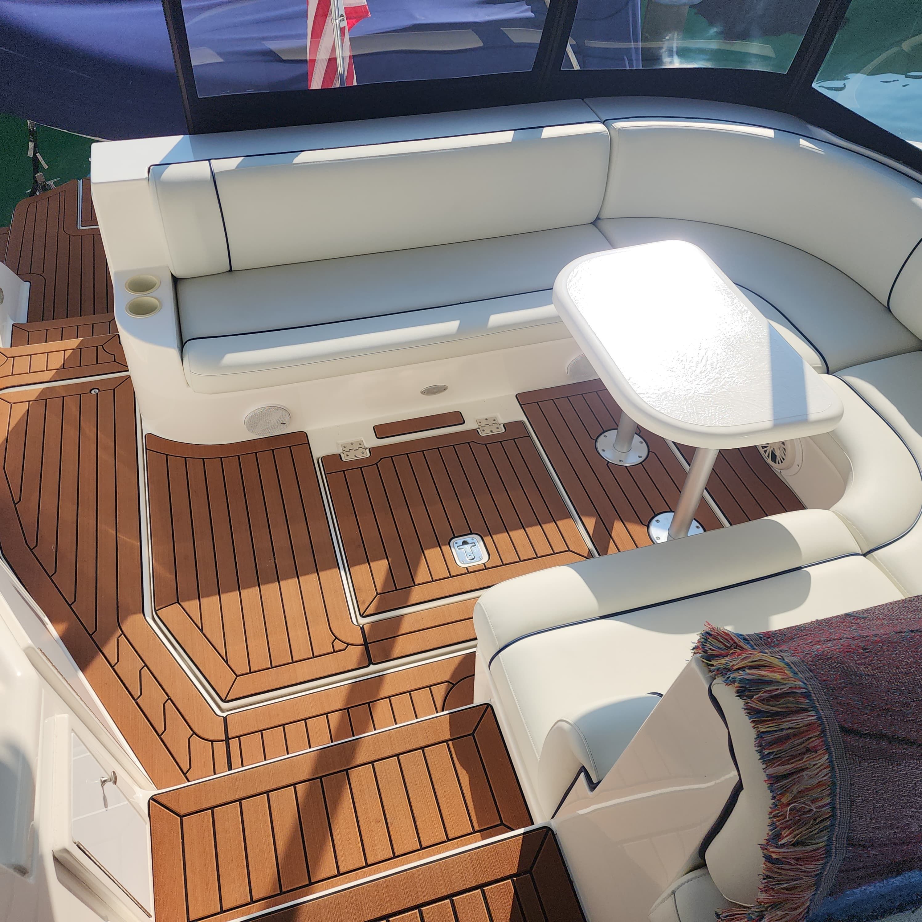 2005 Cruisers Yachts 440 Express - 17