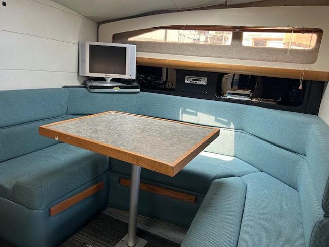 1989 Bayliner Avanti 3255 Sunbridge - 7