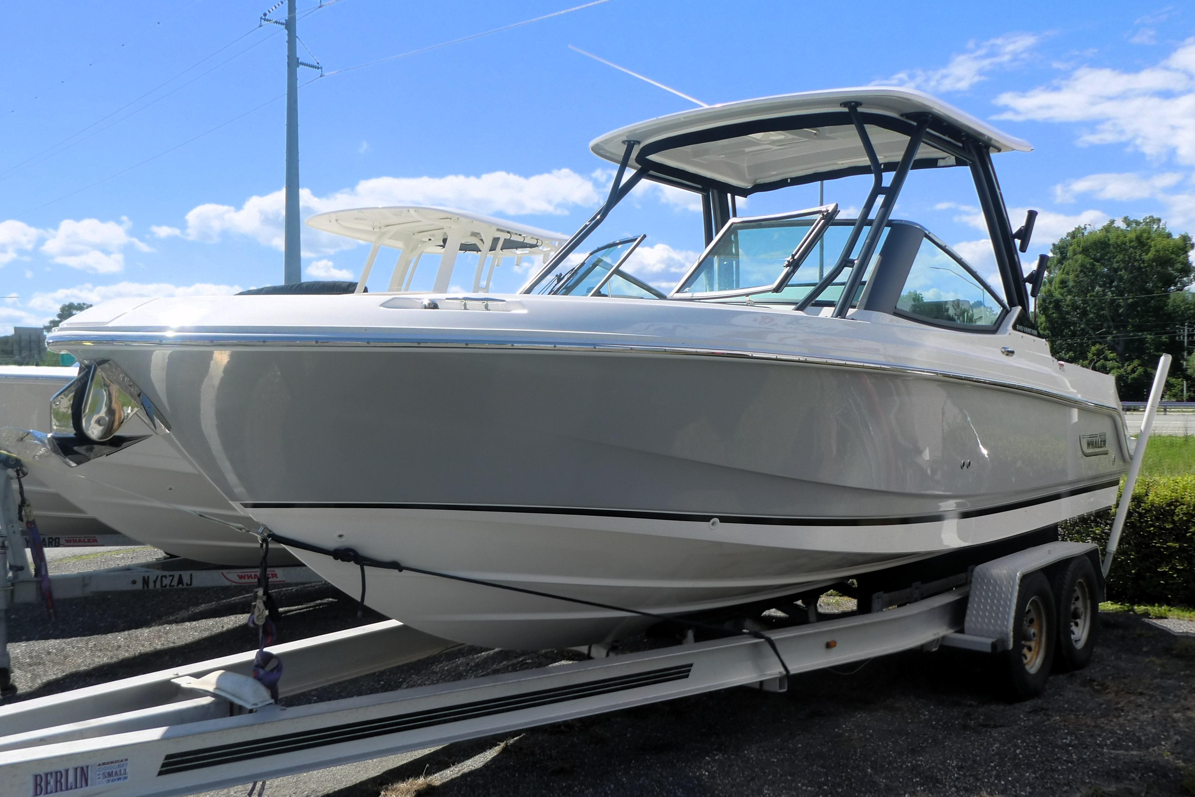 2026 Boston Whaler 240 Vantage