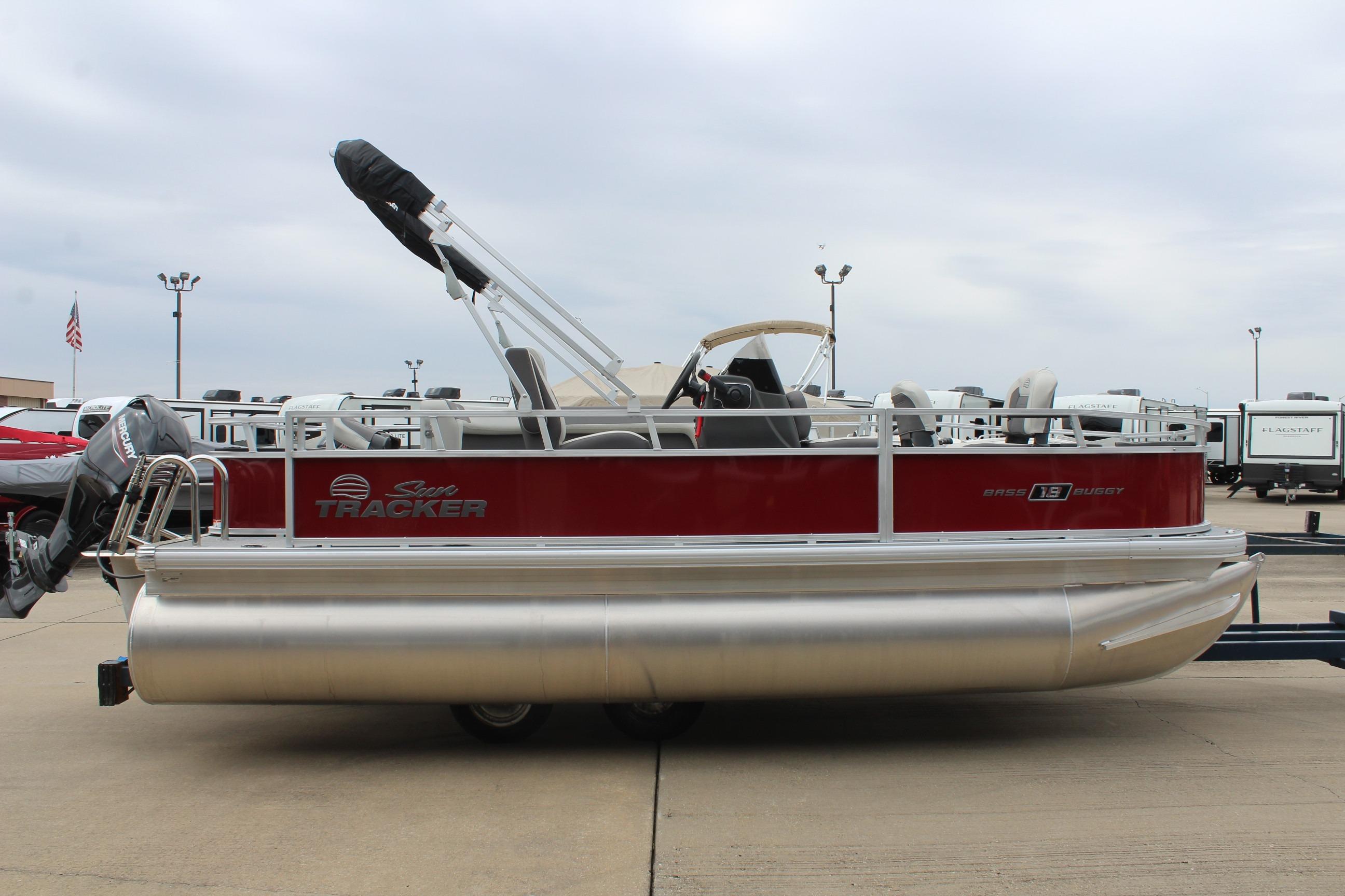 2026 Sun Tracker Bass Buggy 18 DLX