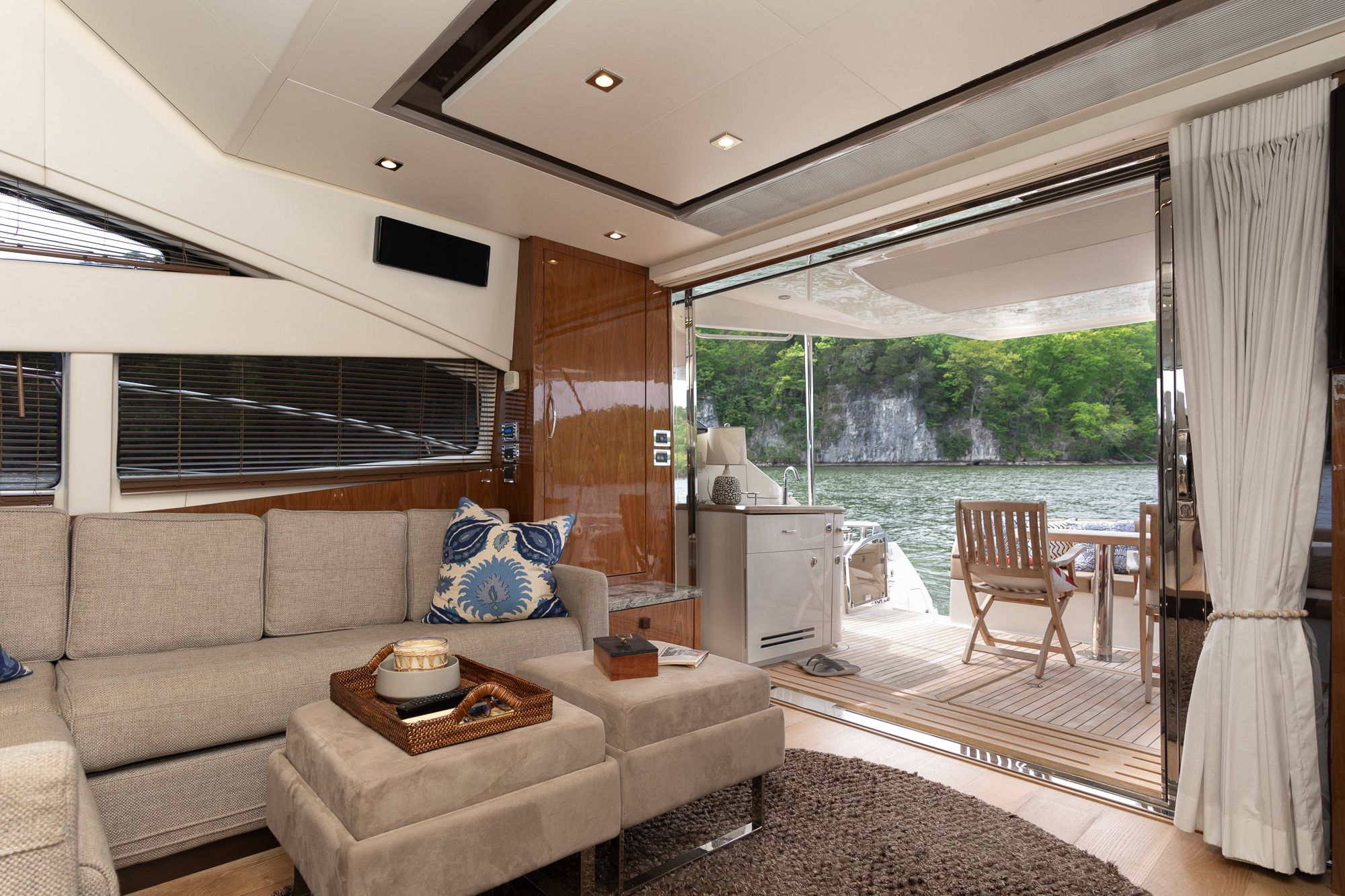 2018 Sea Ray L 650 FLY - 5