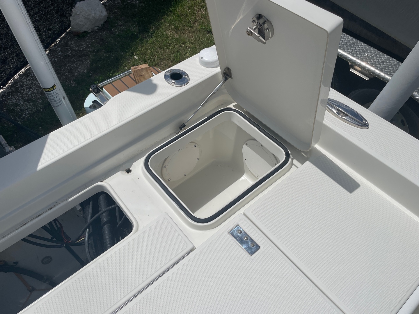 2022 Ranger 2510 Bay - Image 27