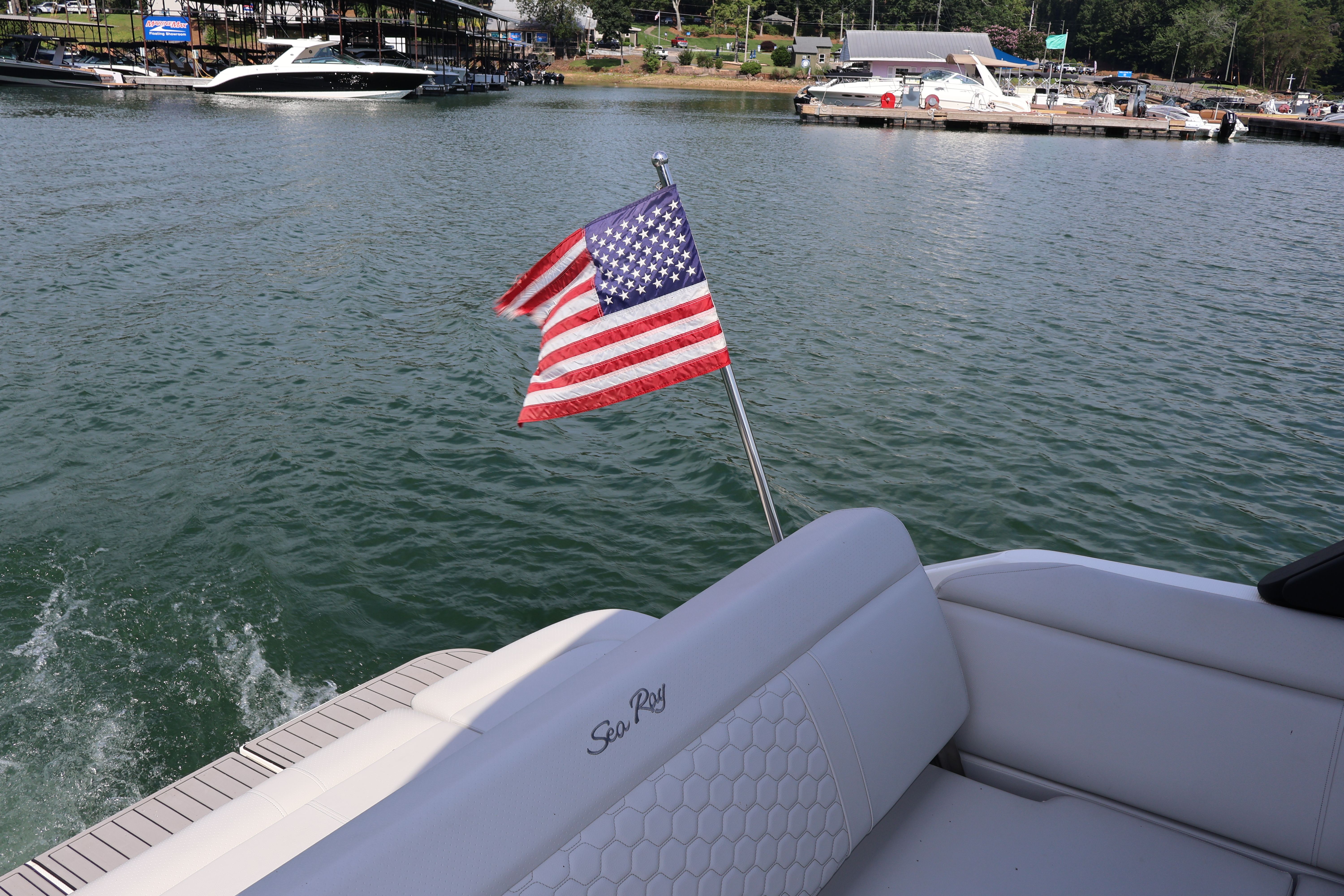 2022 Sea Ray SDX 250 - 21