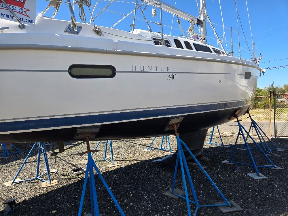 2000 Hunter 340