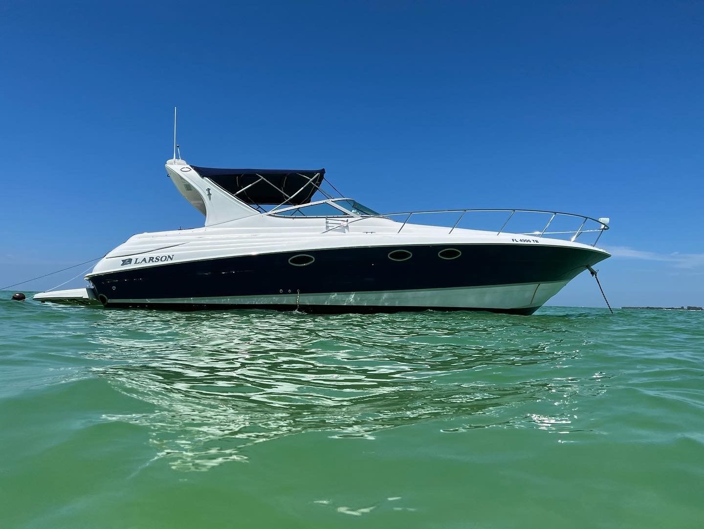 2006 Larson Cabrio 370