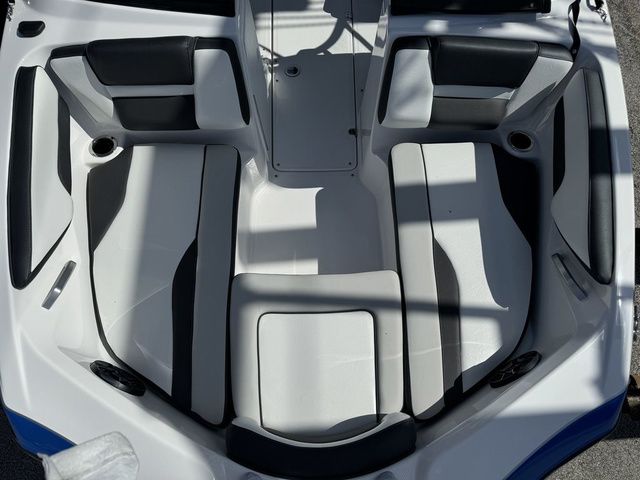 2025 Yamaha Boats SX195 - 10