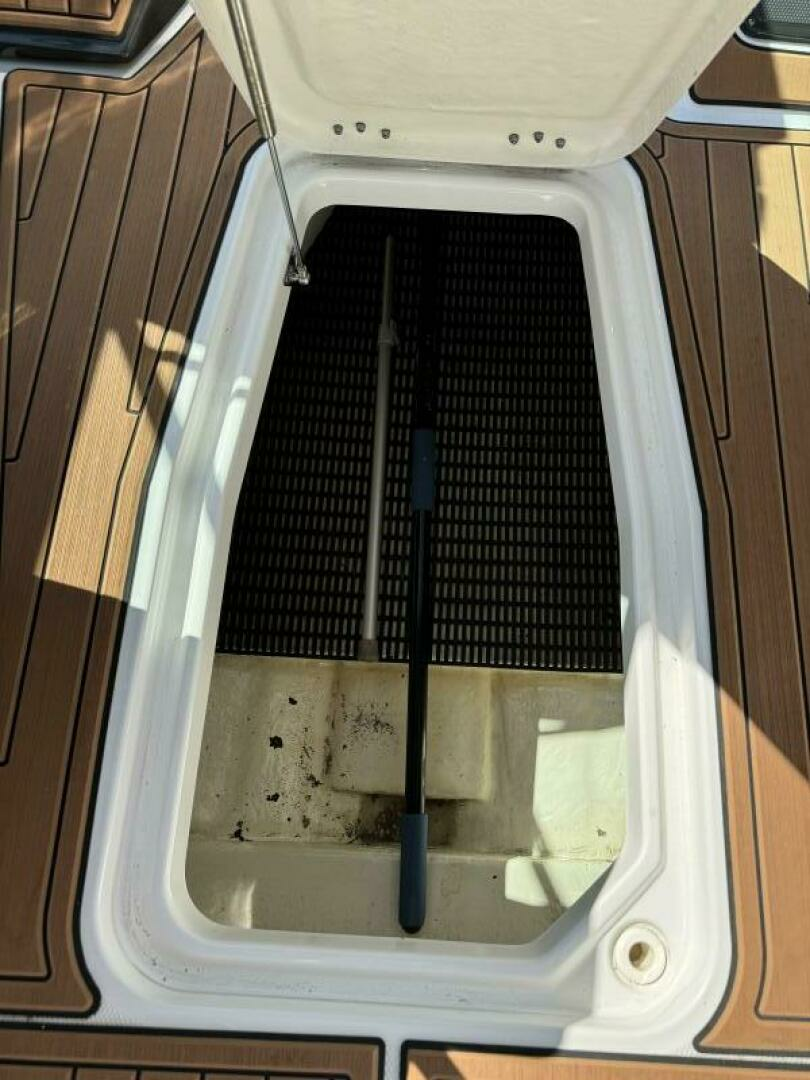 2017 Monterey 278 SS - Image 23