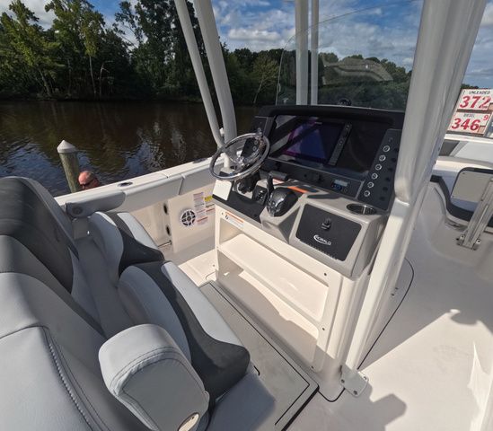 2026 Robalo Center Console R230 In Stock Trailer Included - 13