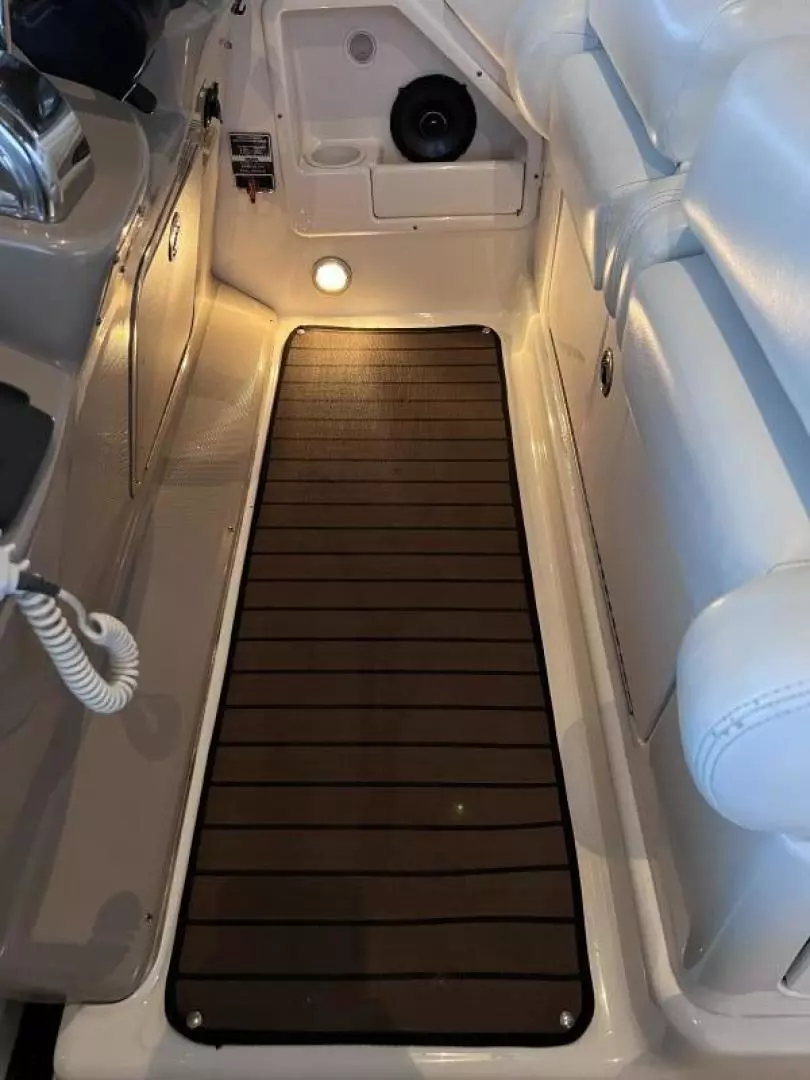 2005 Sea Ray Sundancer 320 - Image 36